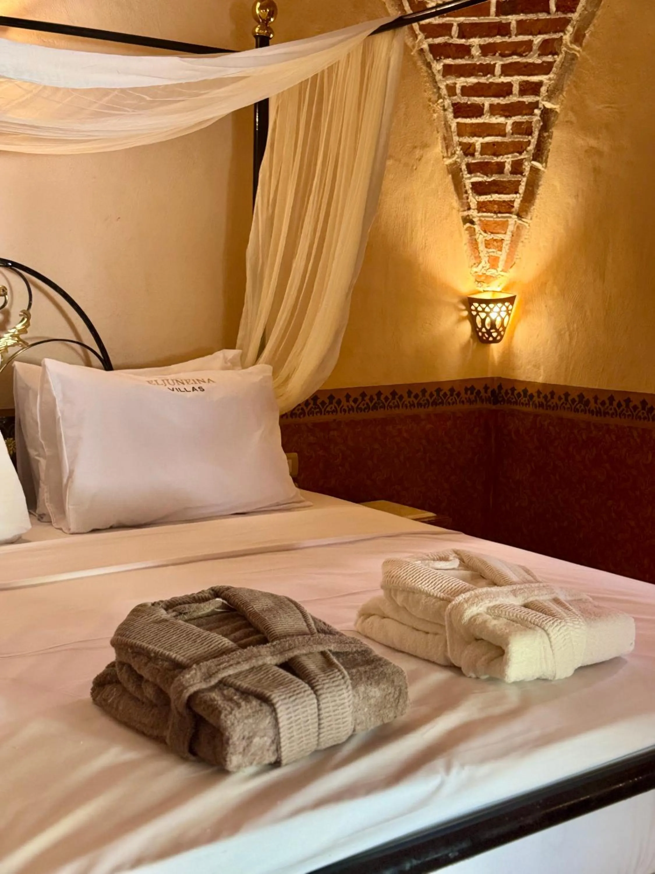 Bedroom, Bed in El Juneina Villas