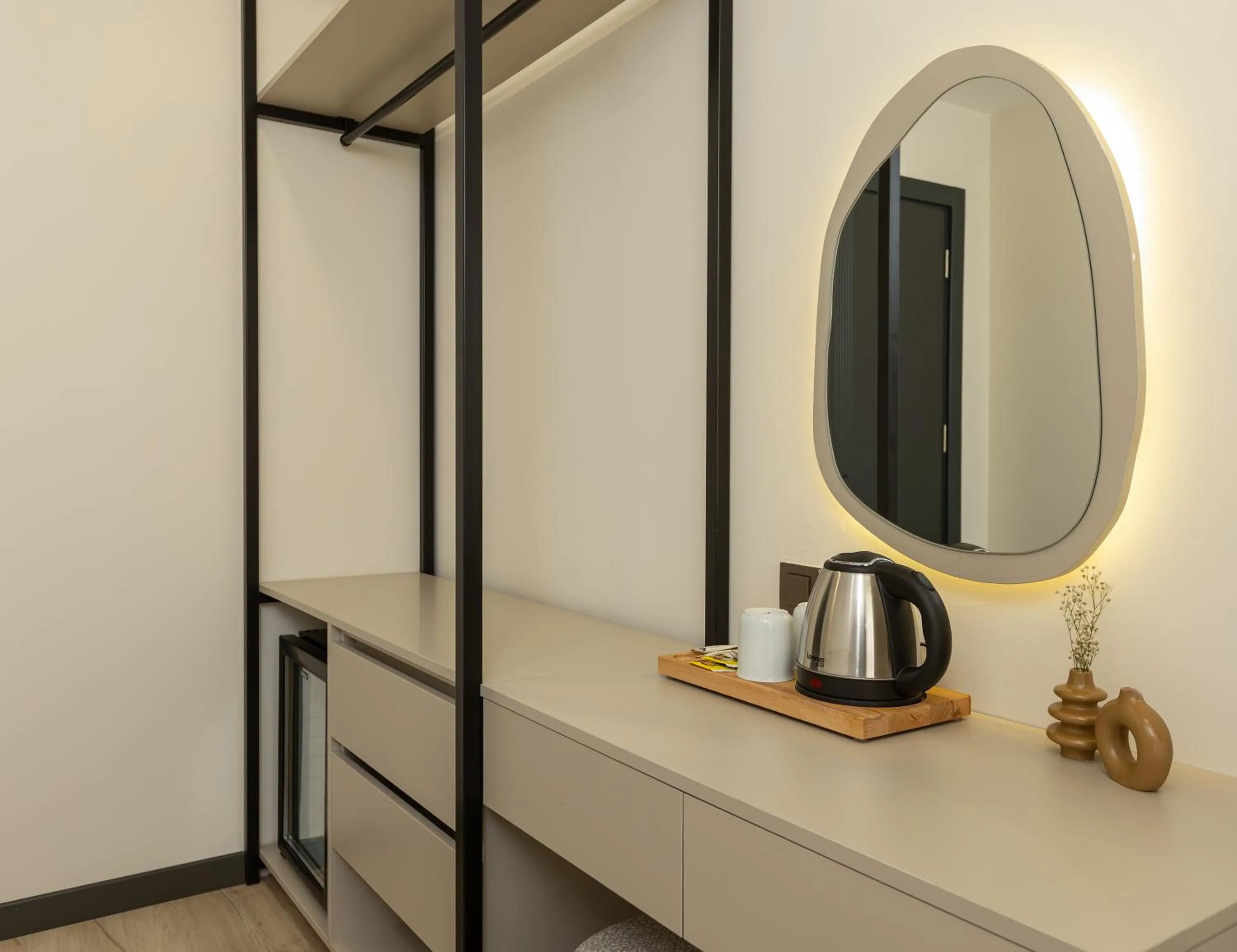 Coffee/tea facilities in Fora Inn Lara