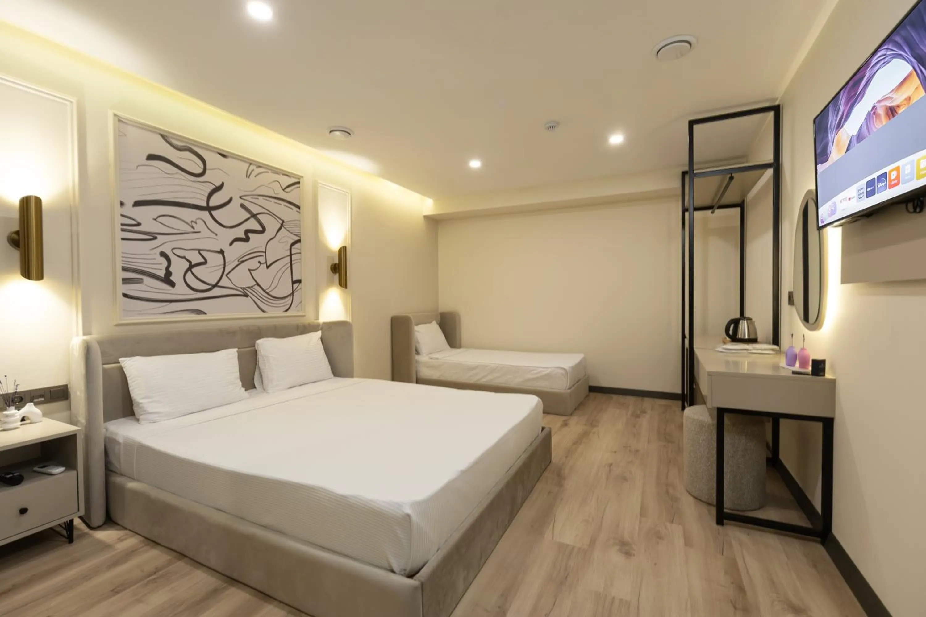 Photo of the whole room, Bed in Fora Inn Lara