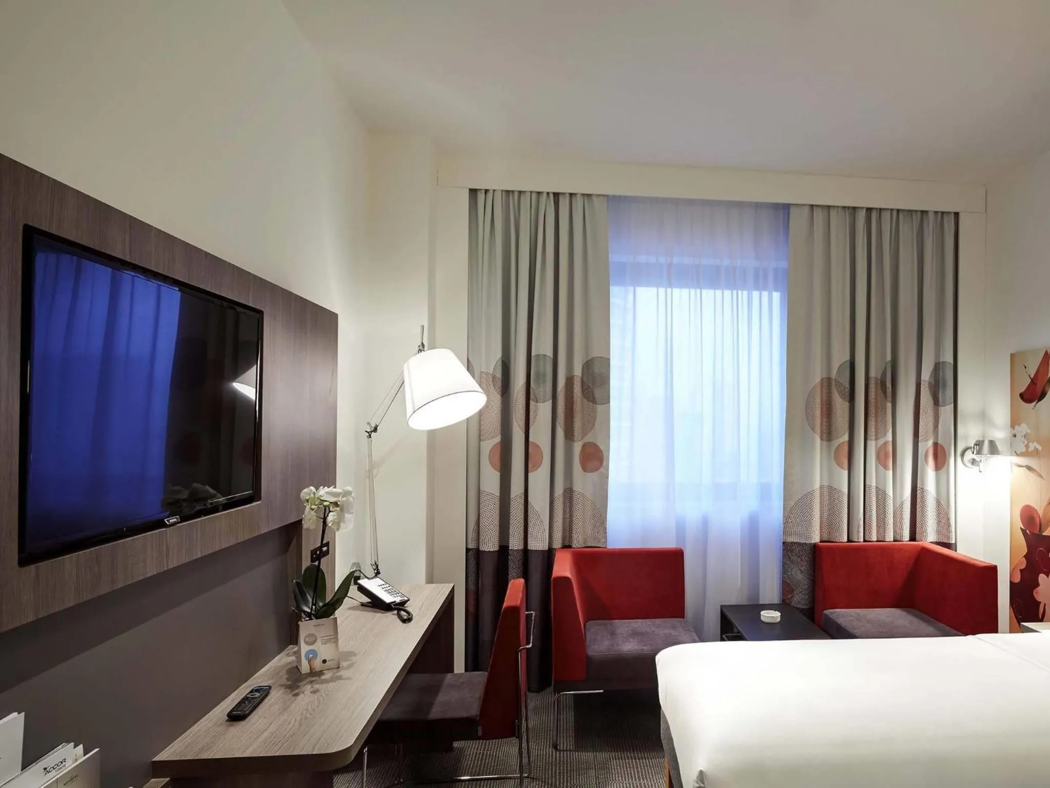 Bedroom, Bed in Novotel Konya