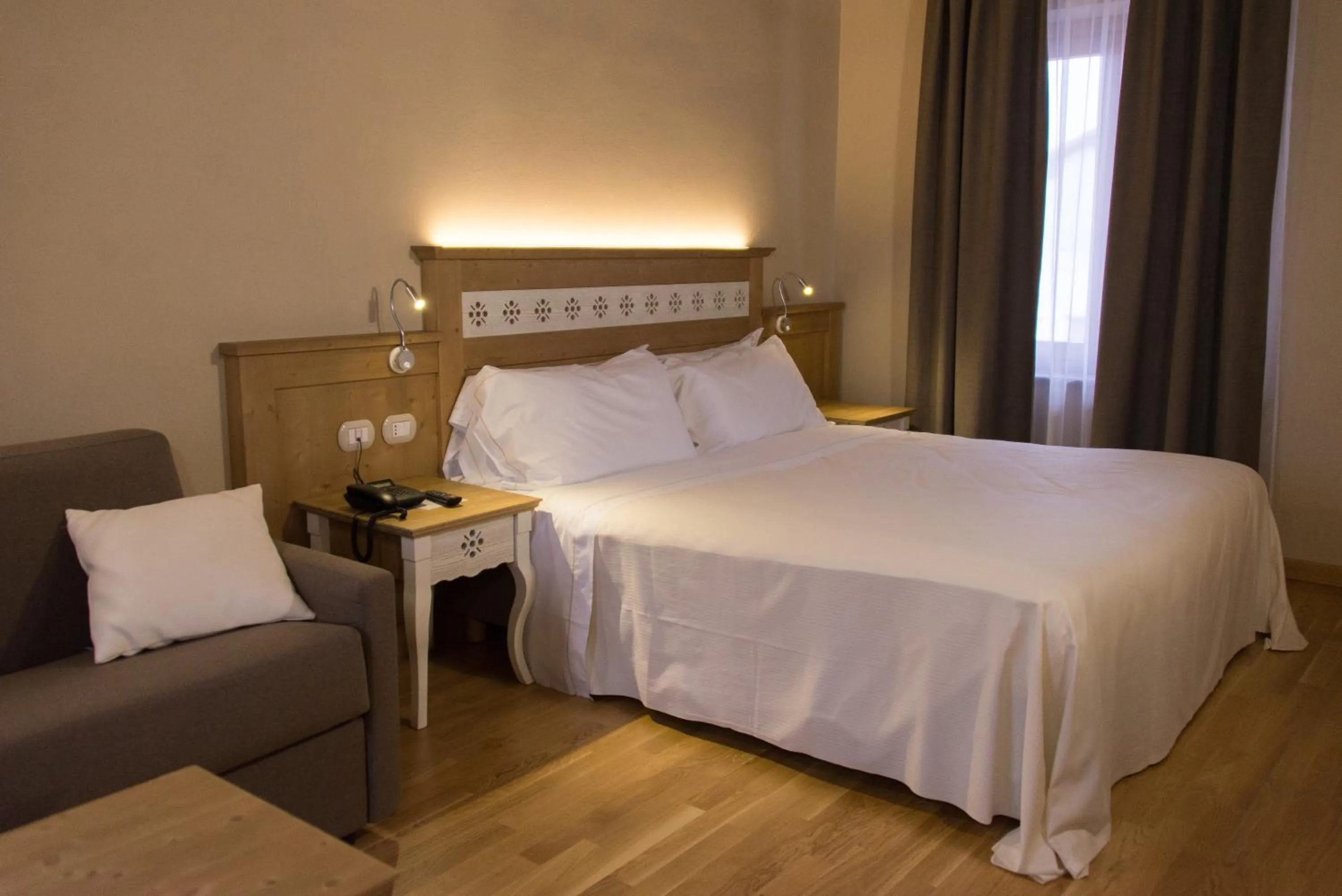 View (from property/room), Bed in Hotel Sesmones