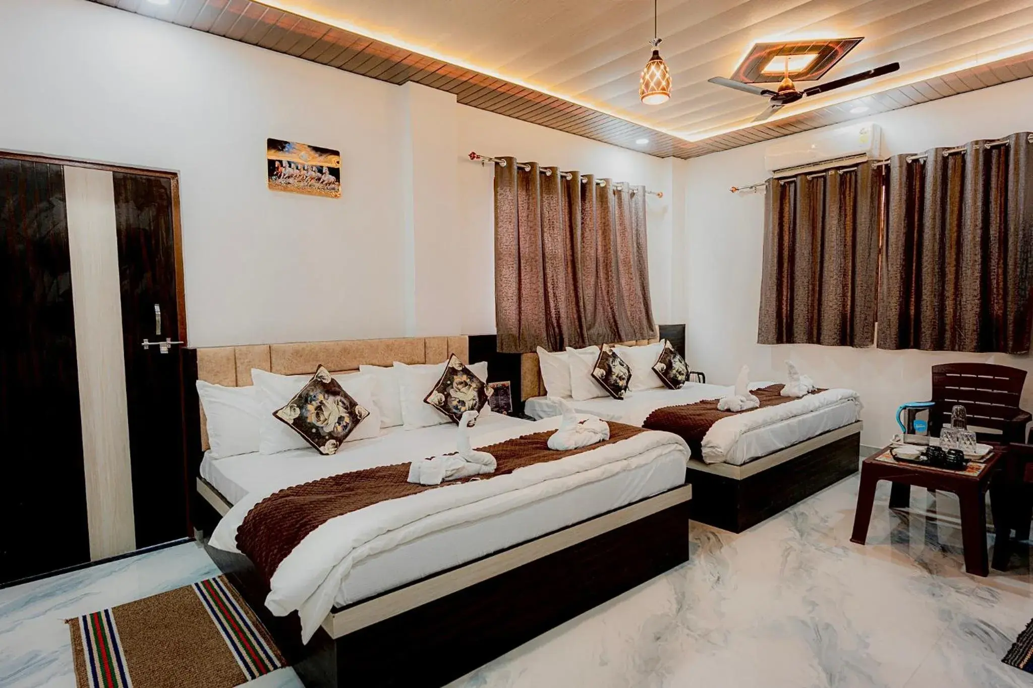 Family Room with Balcony - single occupancy in Hotel Kashi In Family Room with Balcony - single occupancy in Hotel Kashi In