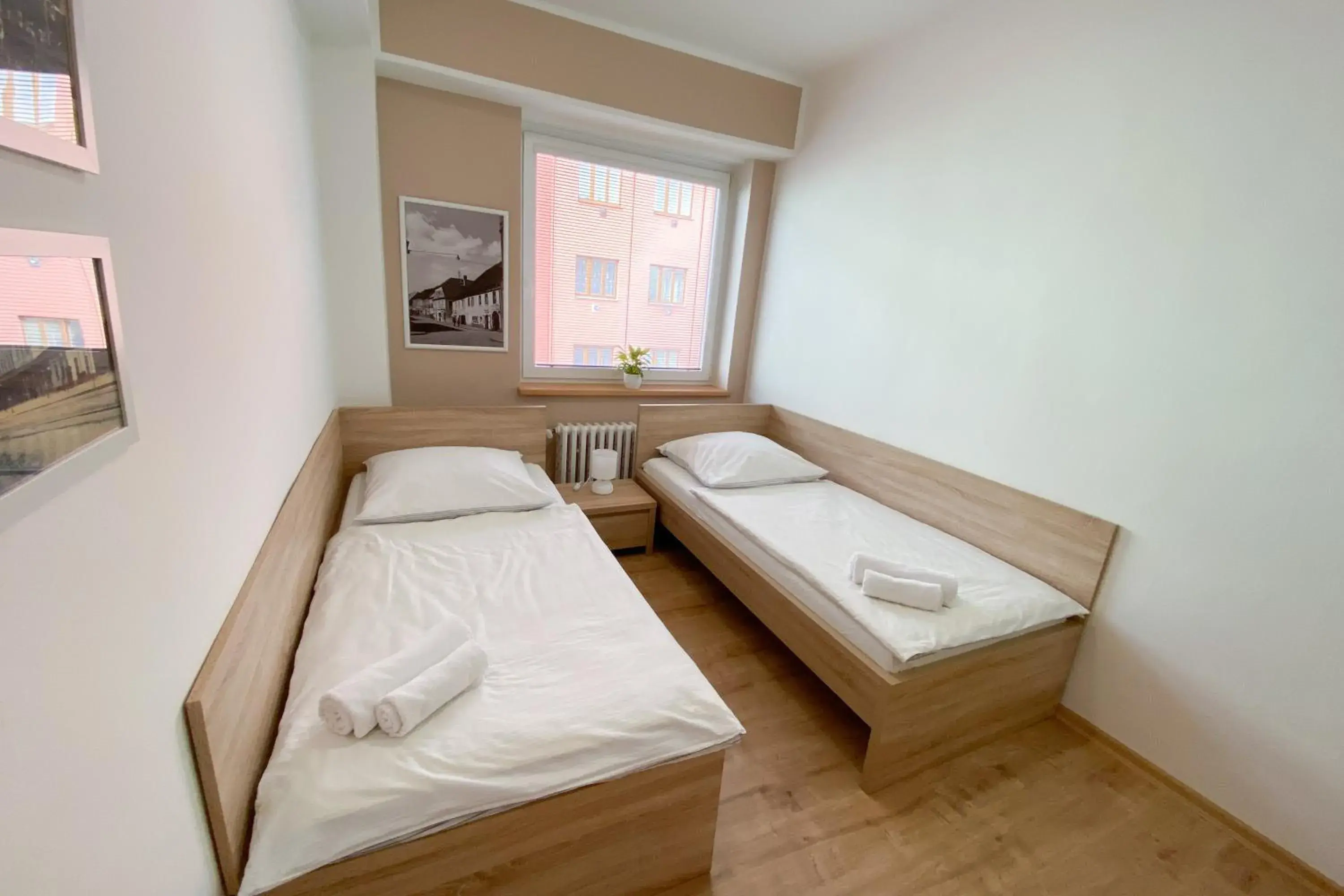 Twin Room with Private Bathroom and External Toilet in Penzion Staré Louny Twin Room with Private Bathroom and External Toilet in Penzion Staré Louny