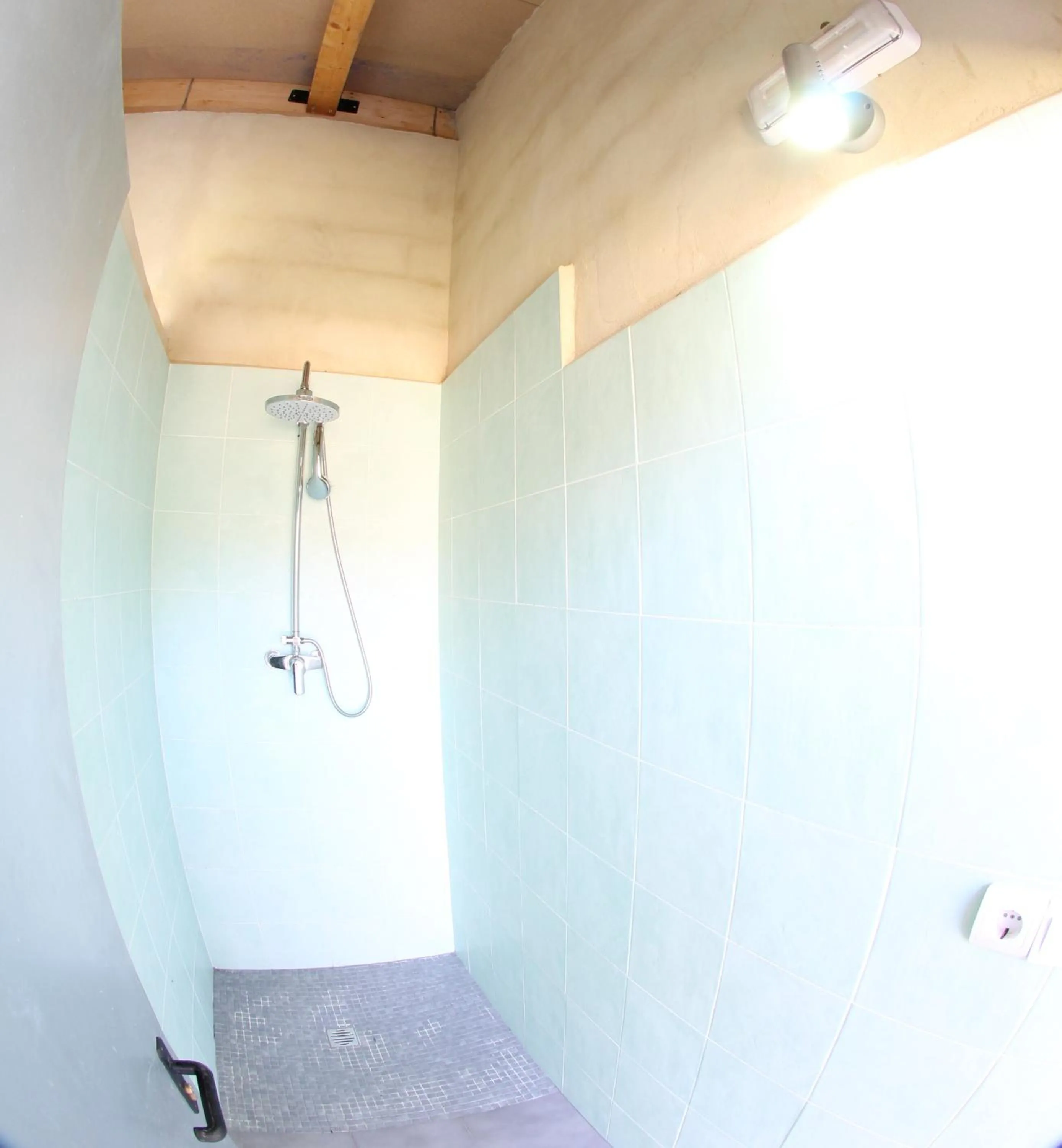 Shower in O Refuxio de la Jerezana
