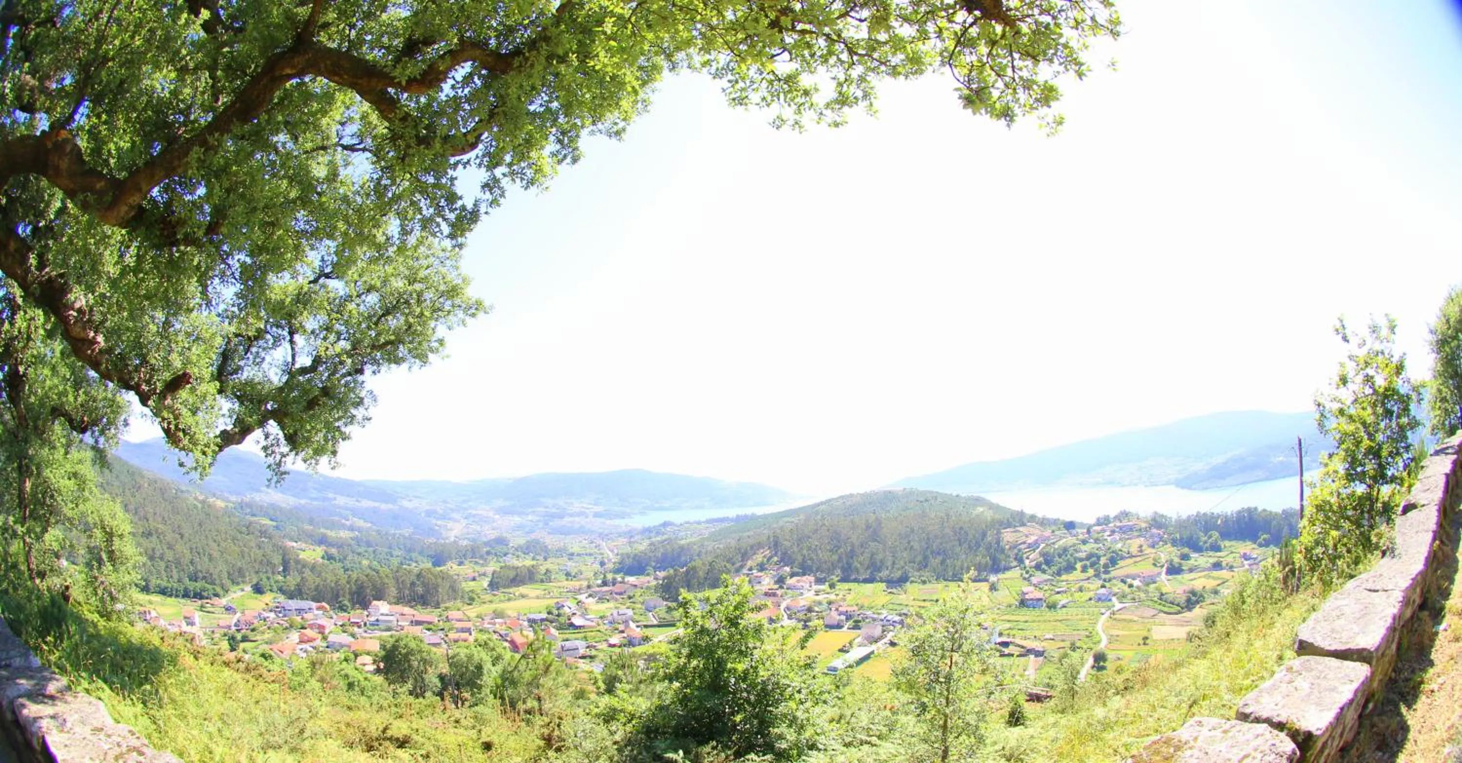 Nearby landmark in O Refuxio de la Jerezana