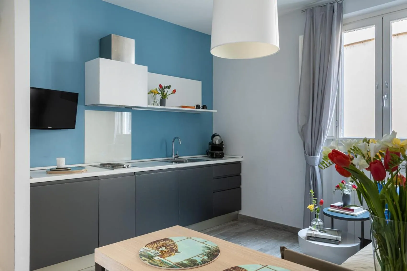 Kitchen or kitchenette in Now Apartments, ApartHotel in the heart of Rome