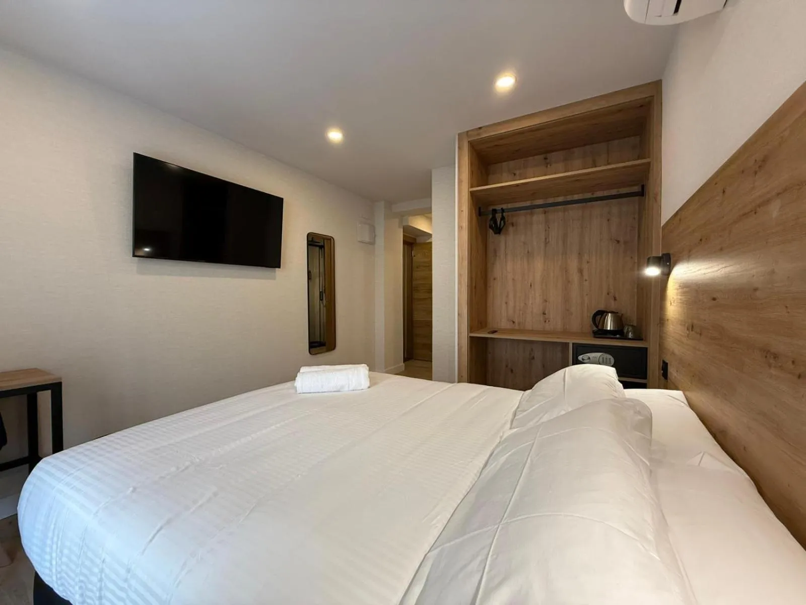 Superior Double Room in CC Gijon