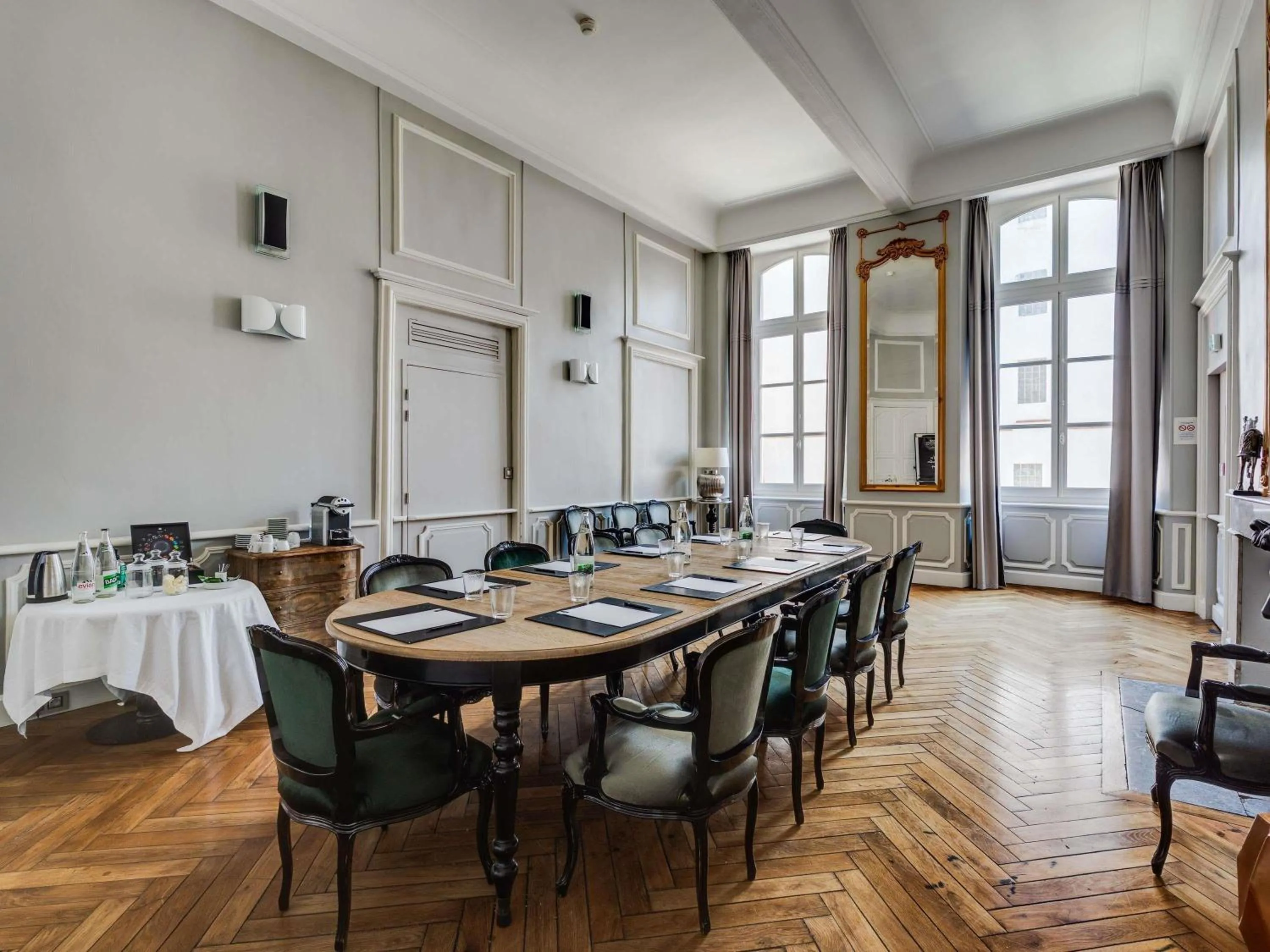 Meeting/conference room in La Cour des Consuls Hotel & Spa Toulouse - MGallery Collection