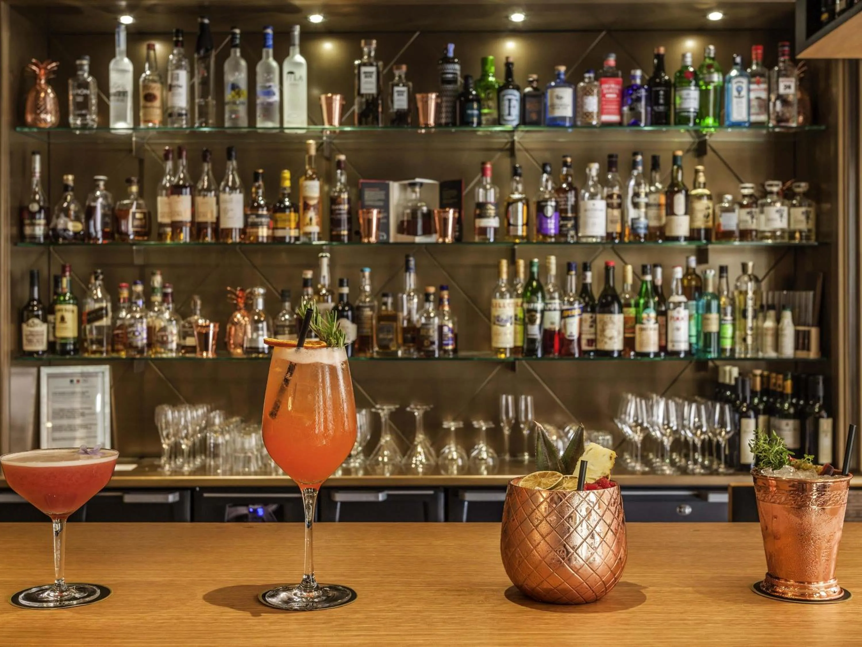 Lounge or bar in La Cour des Consuls Hotel & Spa Toulouse - MGallery Collection