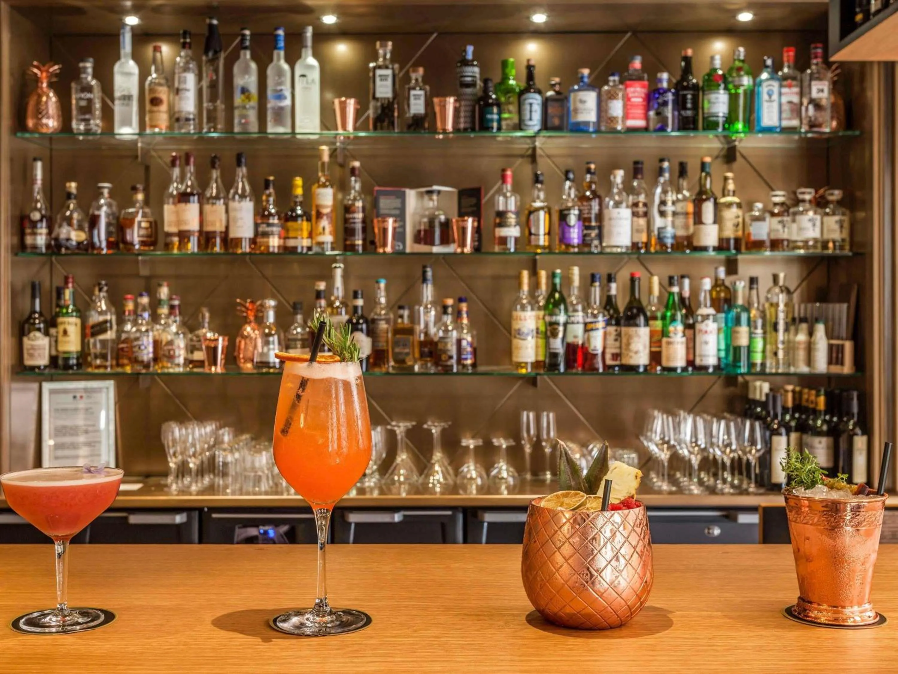 Lounge or bar in La Cour des Consuls Hotel & Spa Toulouse - MGallery Collection