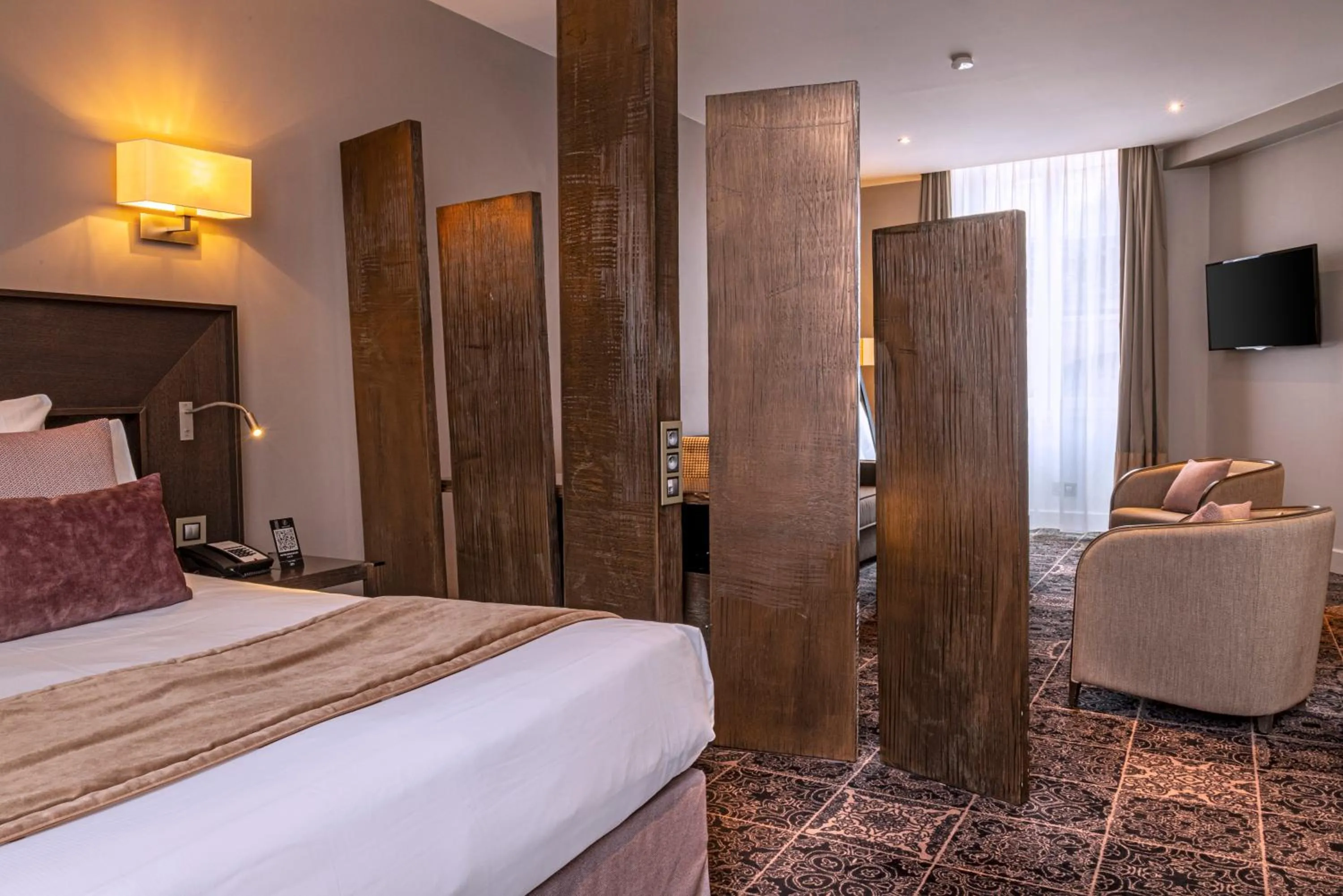 Bedroom, Bed in La Cour des Consuls Hotel & Spa Toulouse - MGallery Collection