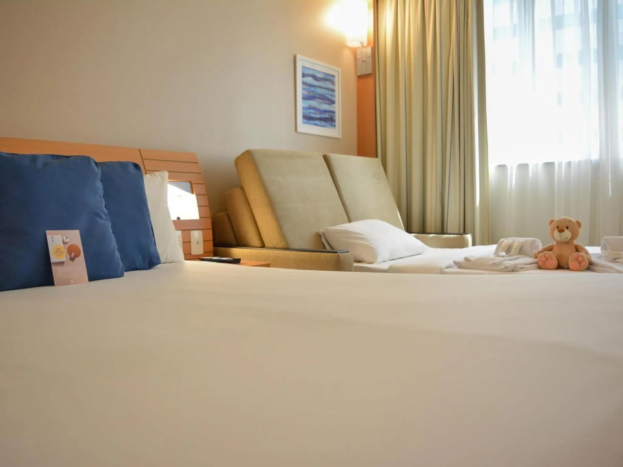 Bed in Regency Barra Hotel
