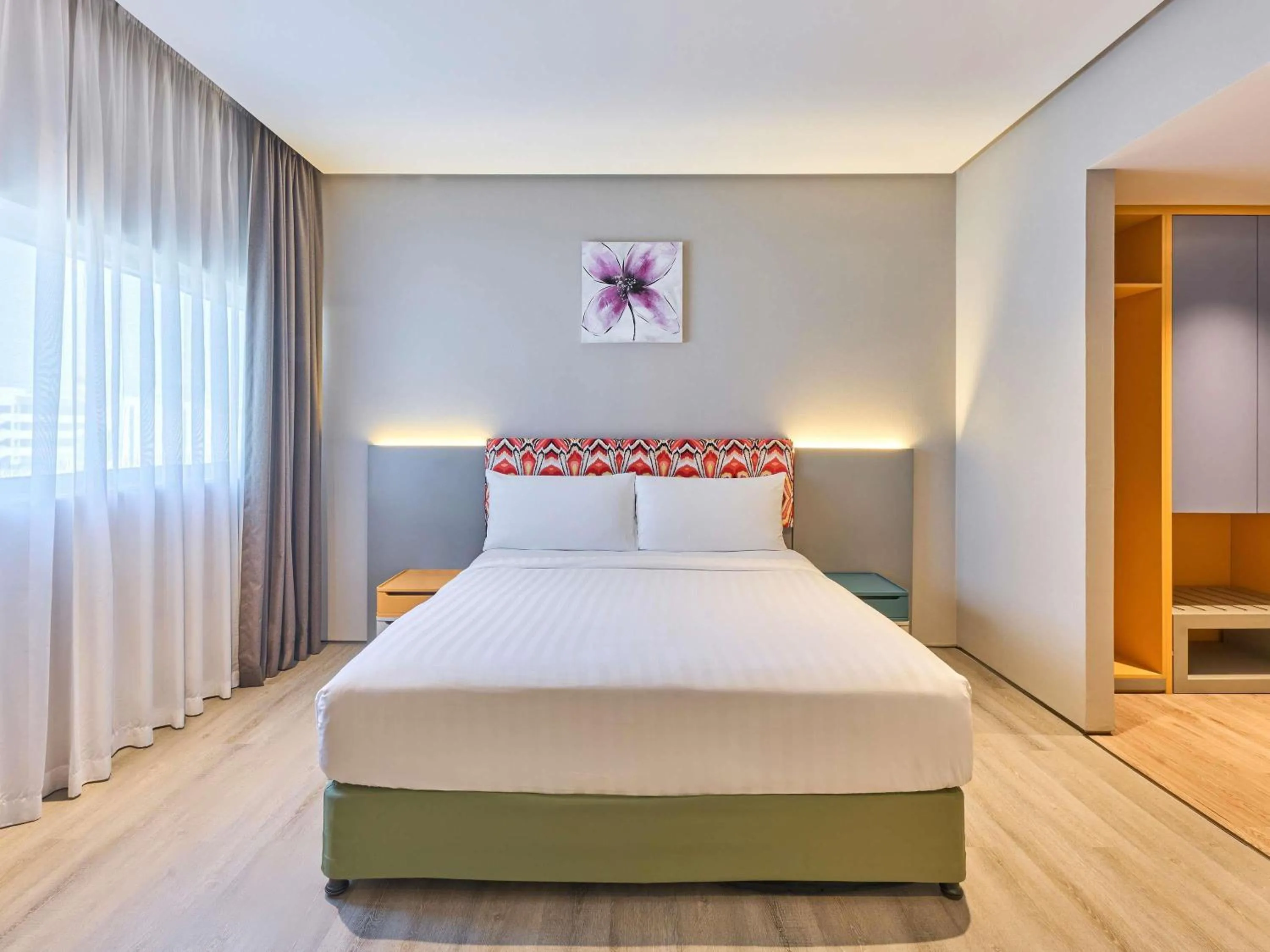 Bedroom, Bed in Ibis Styles Dubai Jumeira