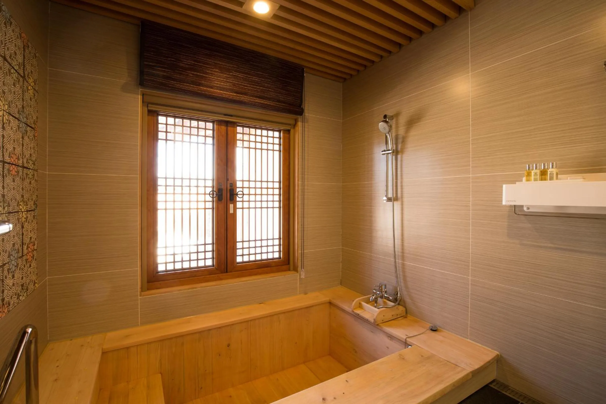 Bathroom in Gyeongwonjae Ambassador Incheon Associated with Accor