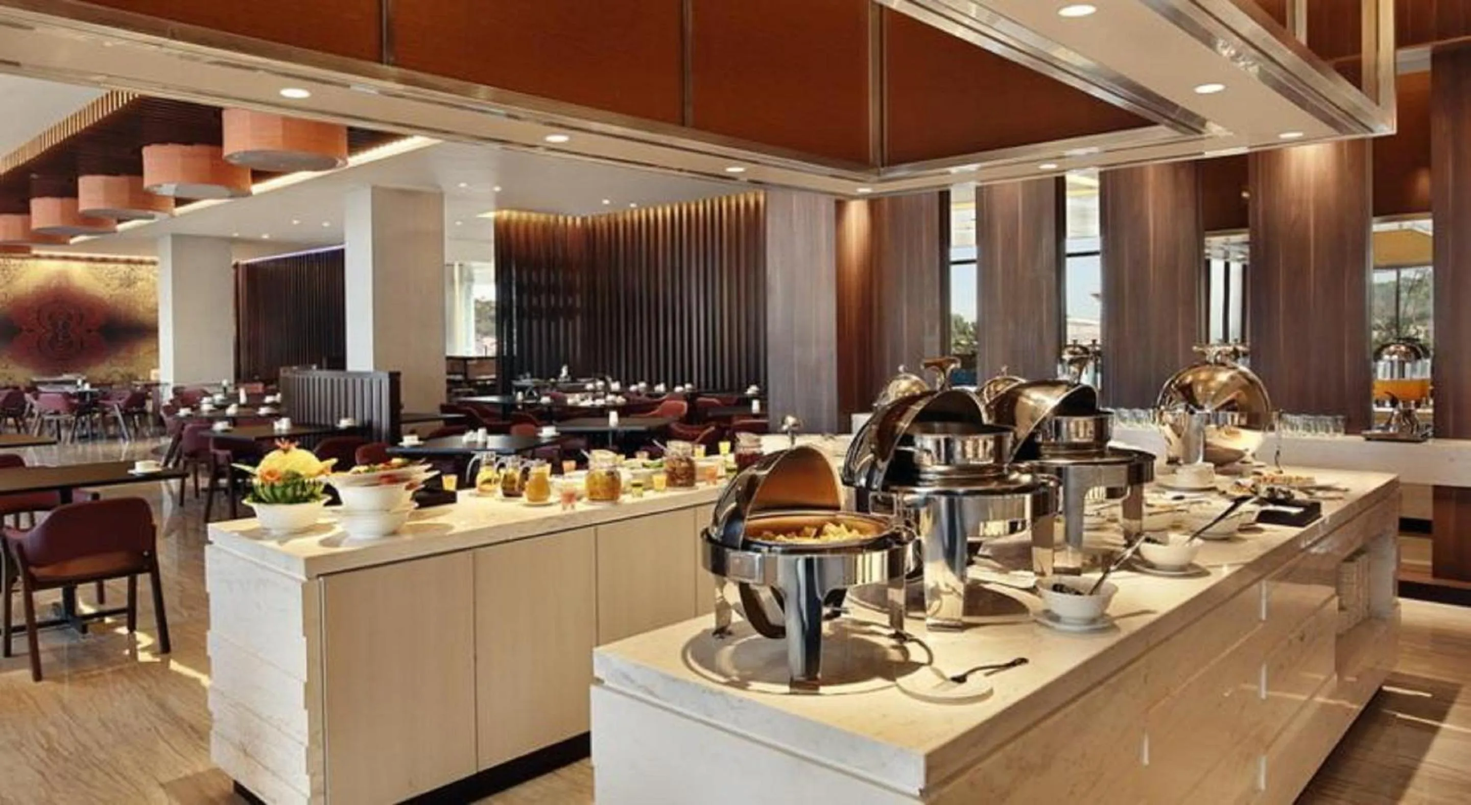 Restaurant/places to eat in Mercure Karawang