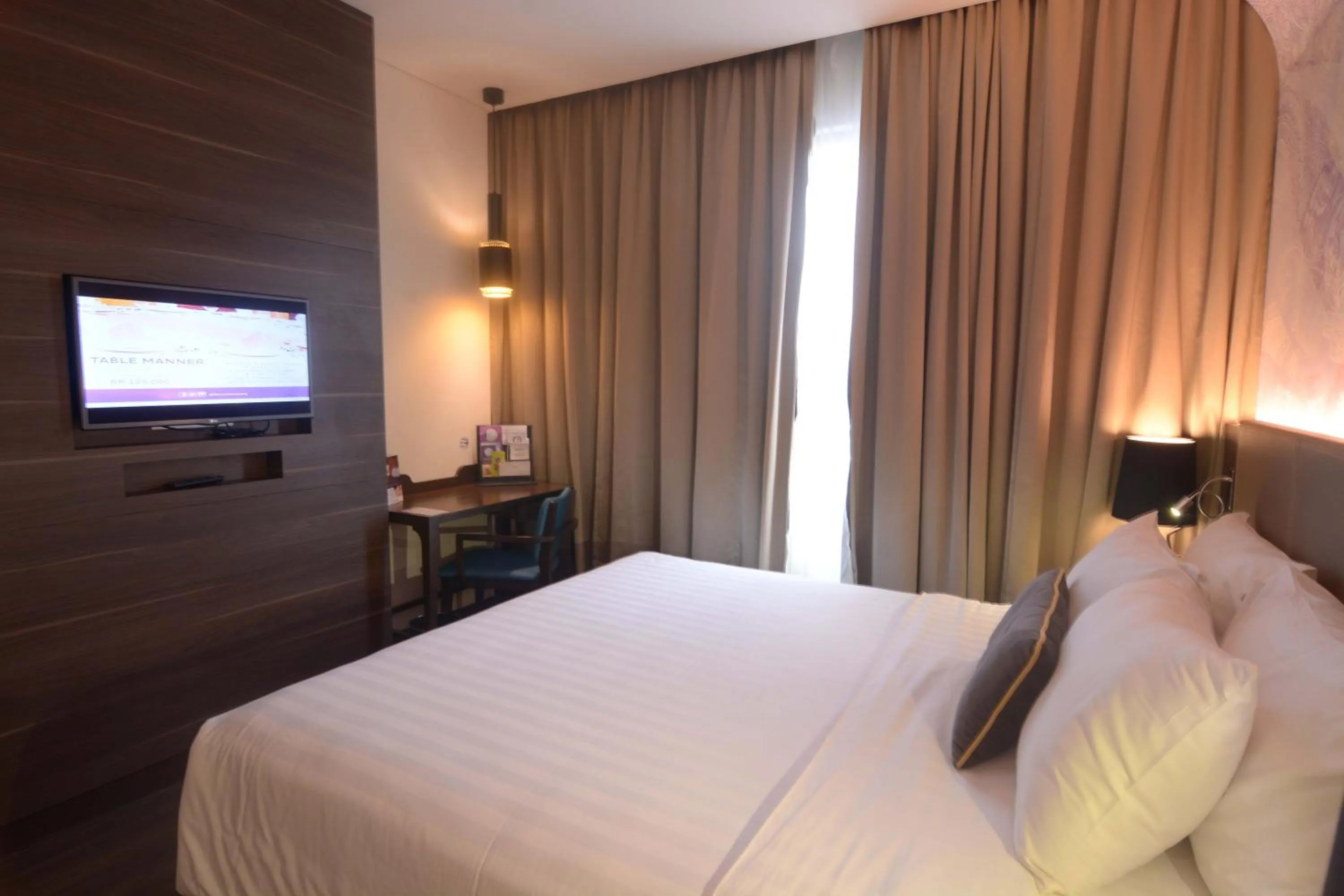 Bed in Mercure Karawang