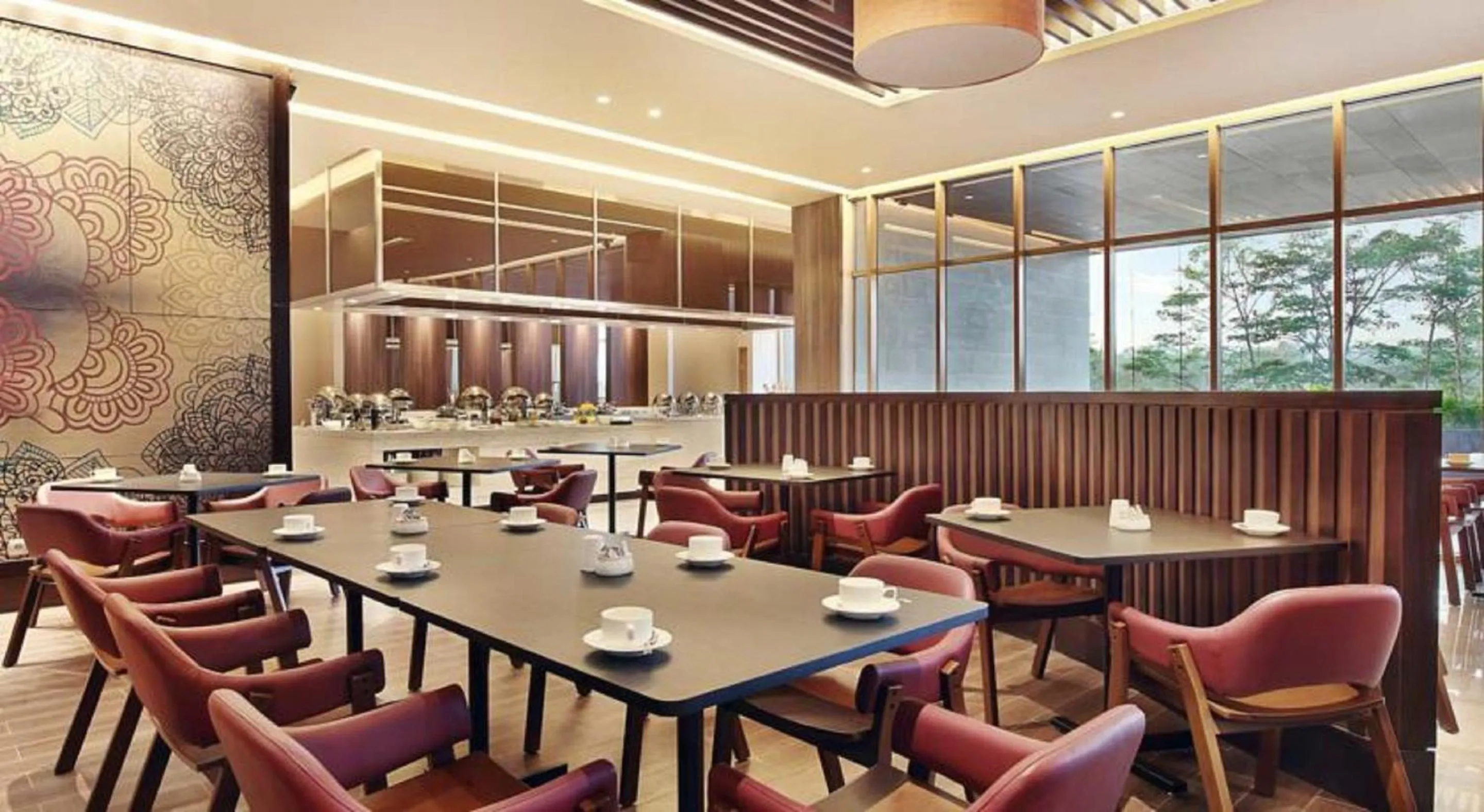 Restaurant/places to eat in Mercure Karawang