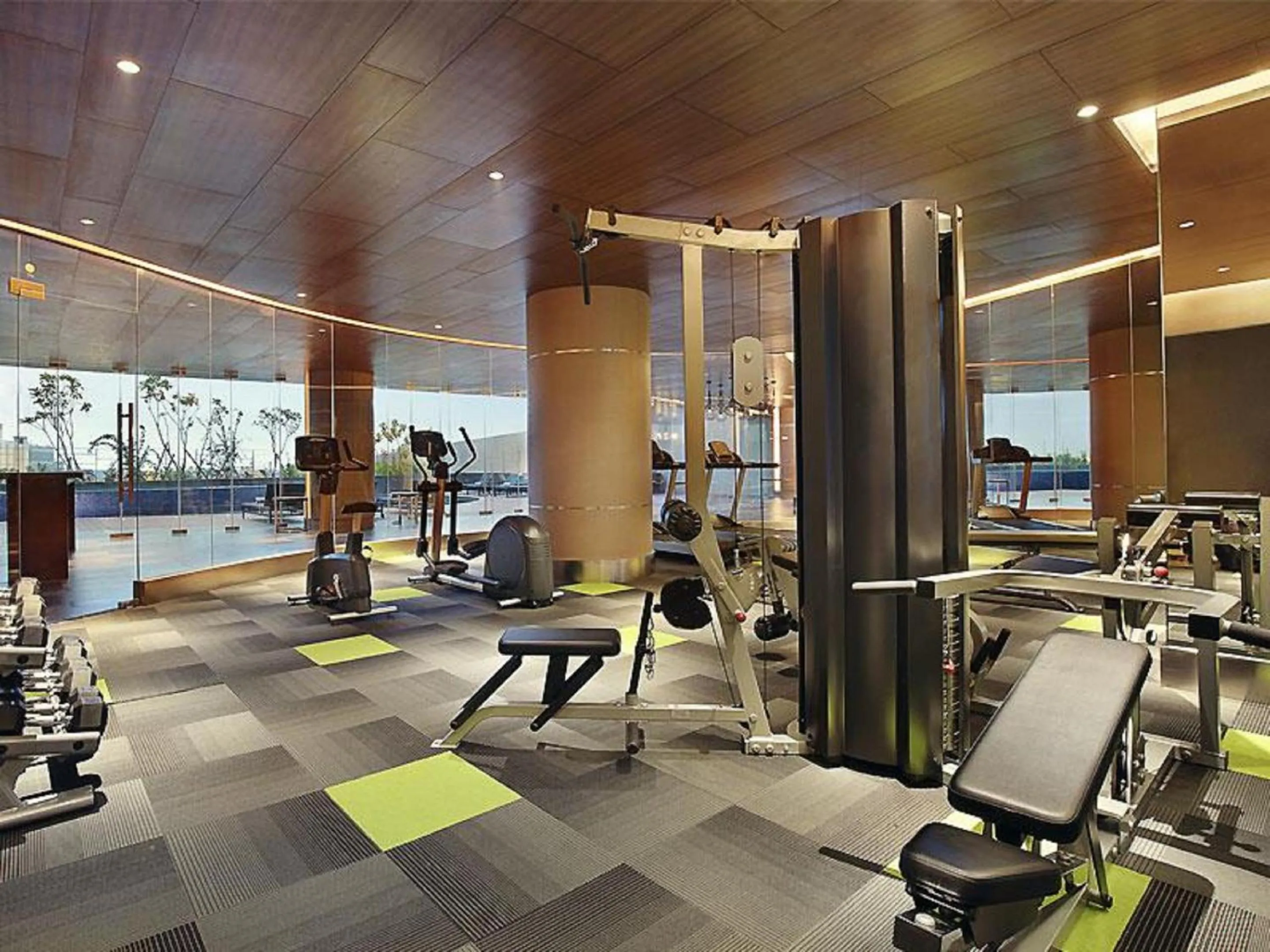 Fitness centre/facilities in Mercure Karawang