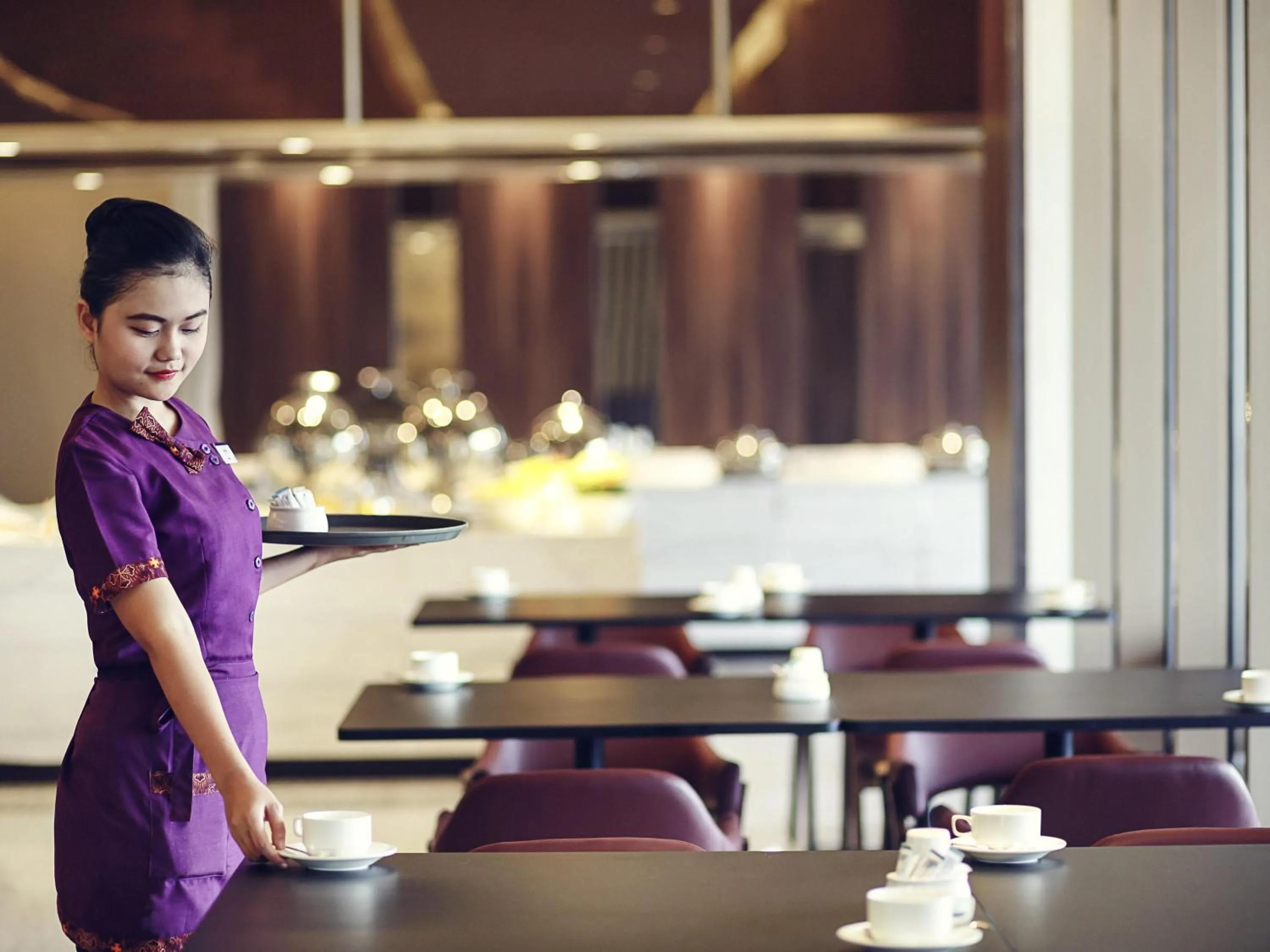 Restaurant/places to eat in Mercure Karawang