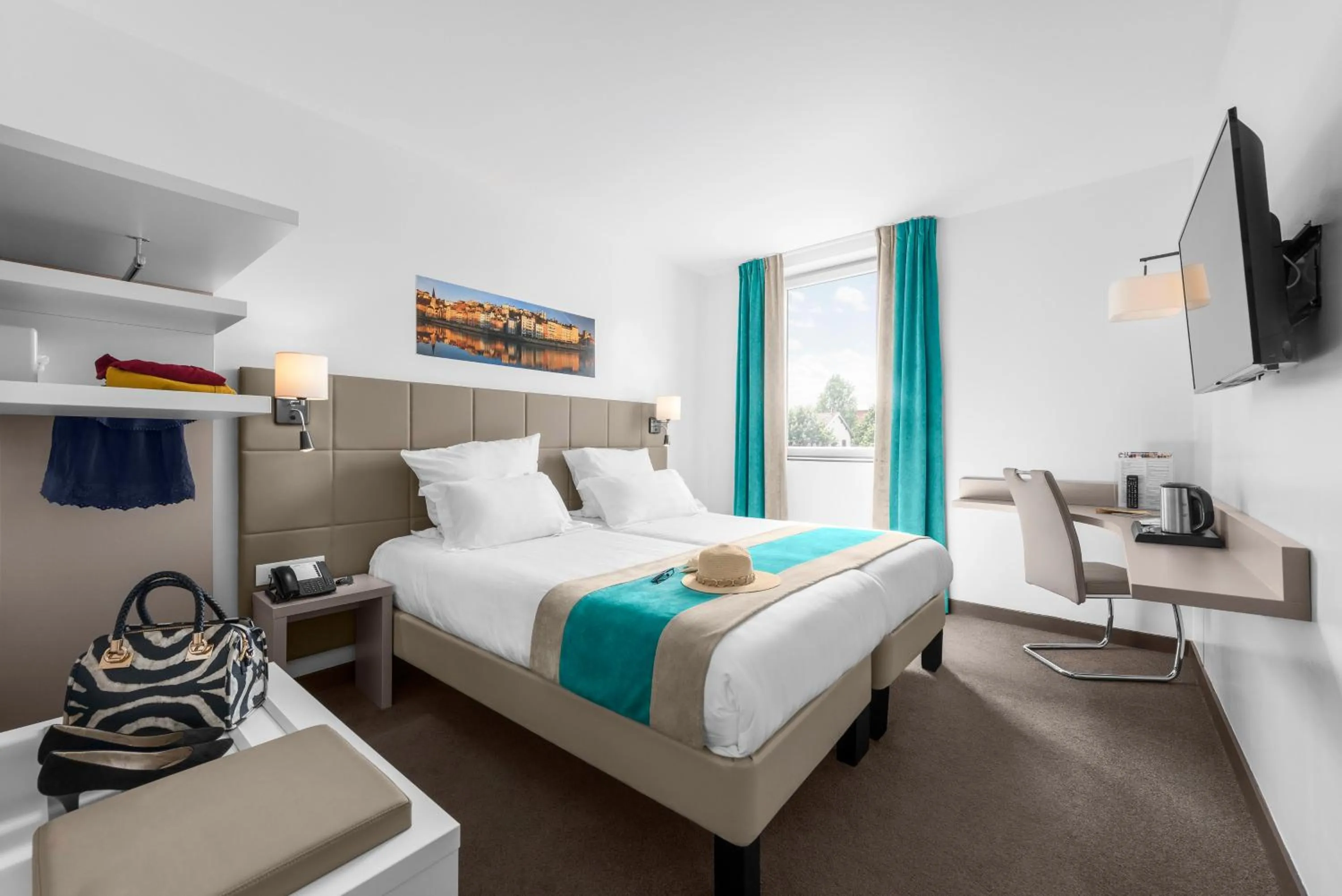 Photo of the whole room, Bed in Kyriad Lyon Est Stadium Eurexpo Meyzieu