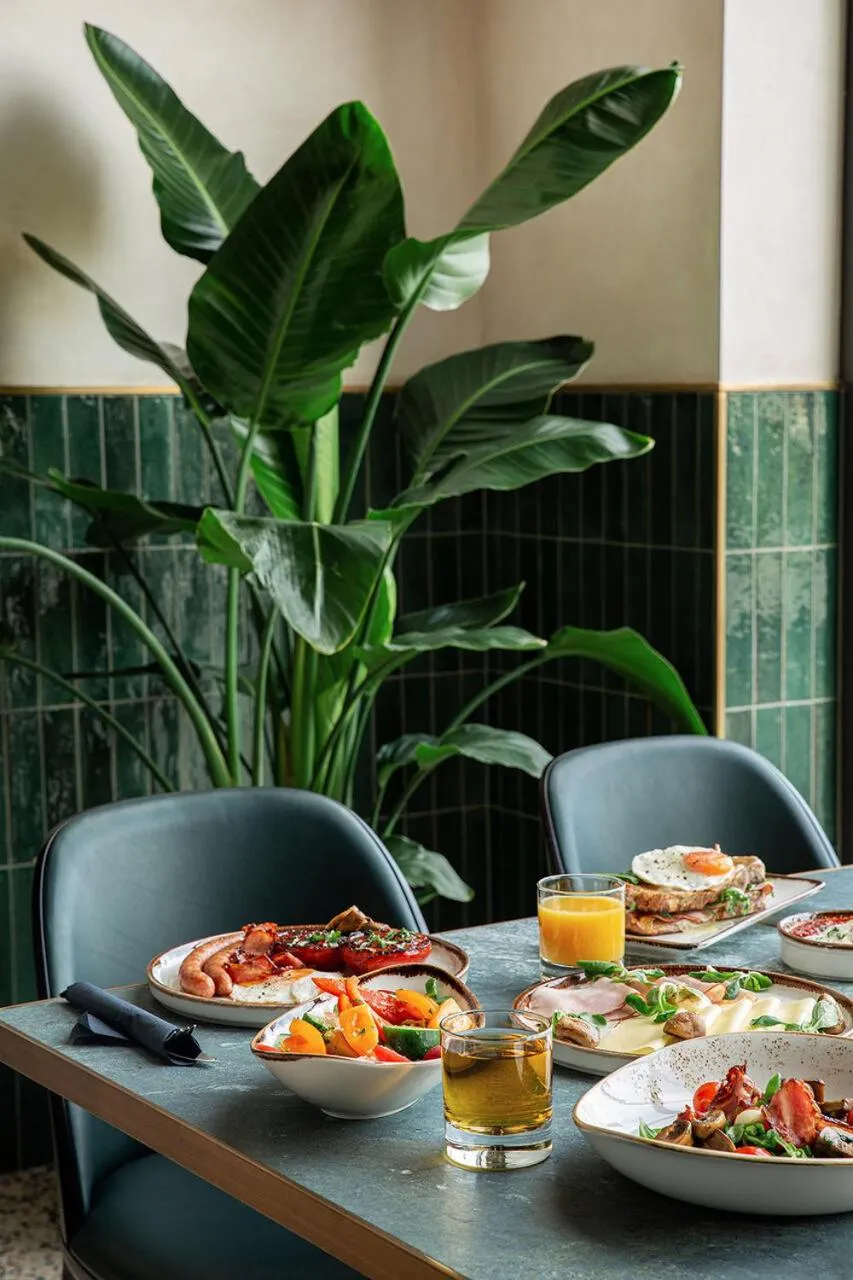 Food and drinks in The Cyrus Hotel