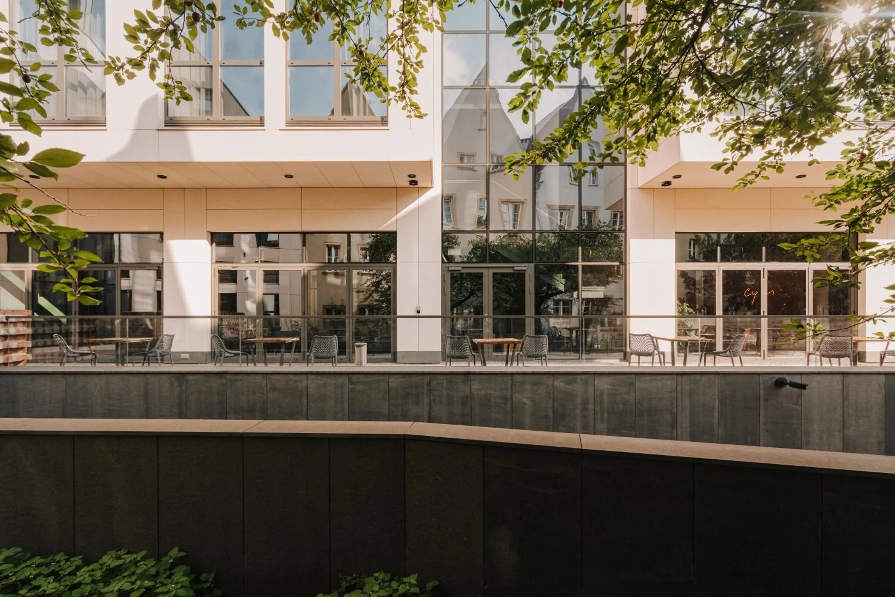 Patio in The Cyrus Hotel