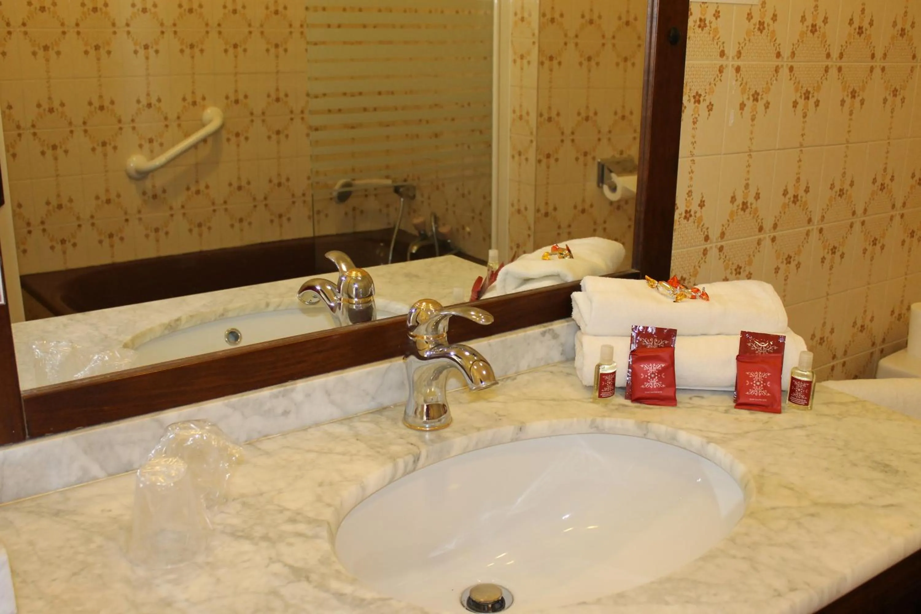 Bathroom in Hotel Raymond VII