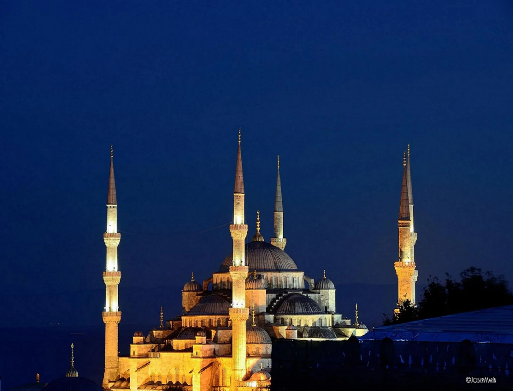 Restaurant/places to eat in Adamar Hotel-Special Category