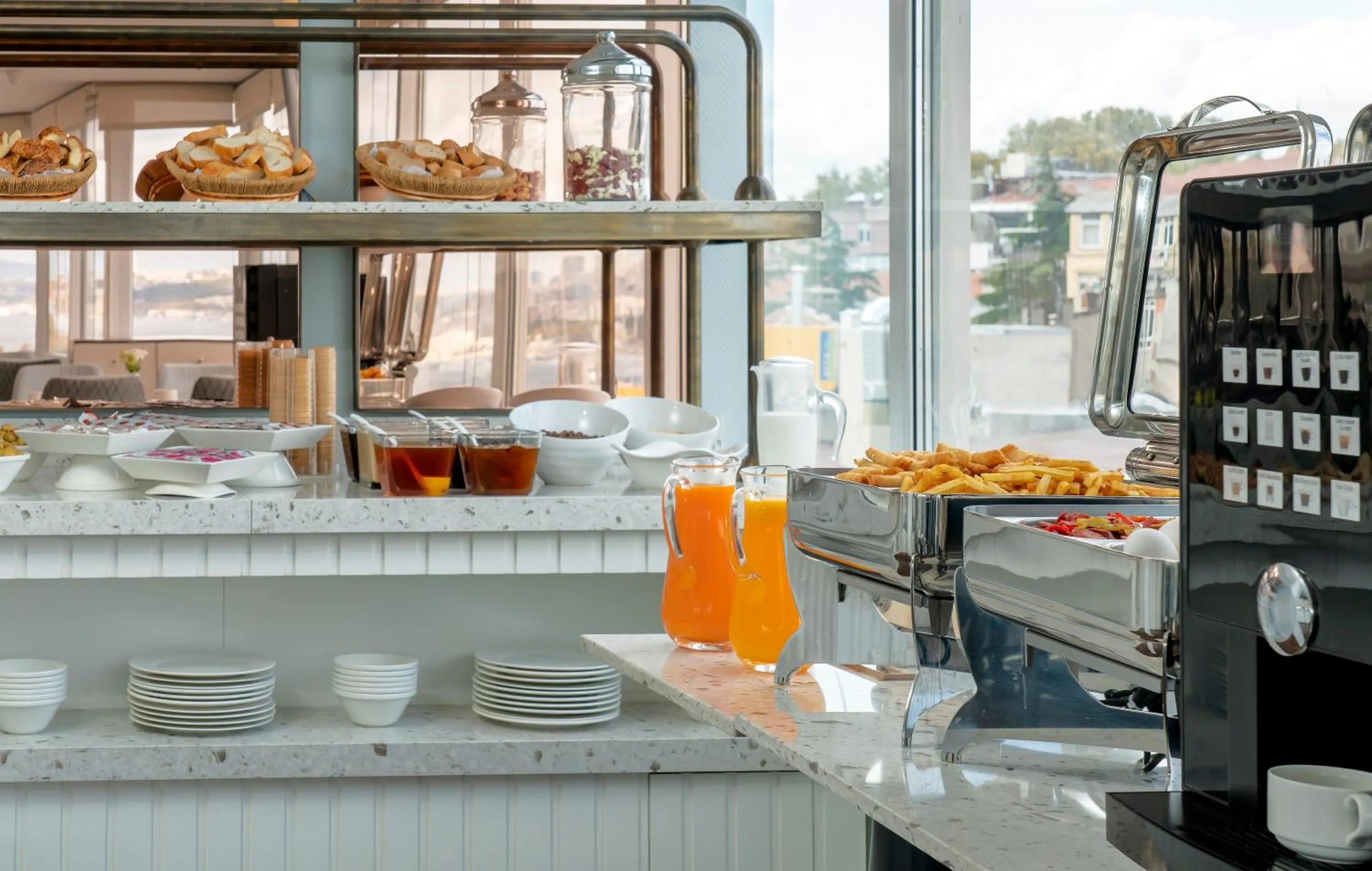 Restaurant/places to eat in Adamar Hotel-Special Category