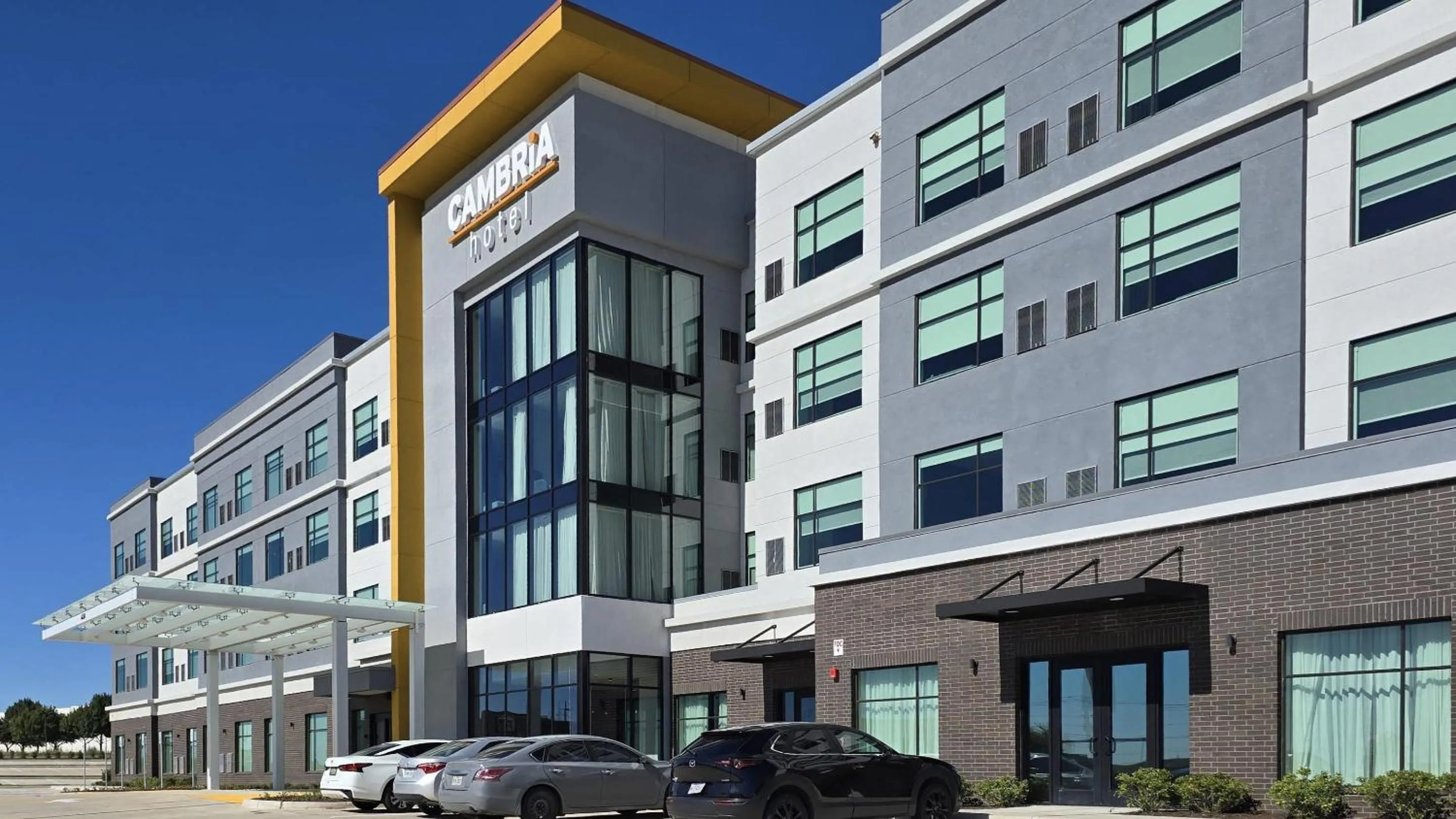 Property building in Cambria Hotel Northlake Conference Center - Roanoke