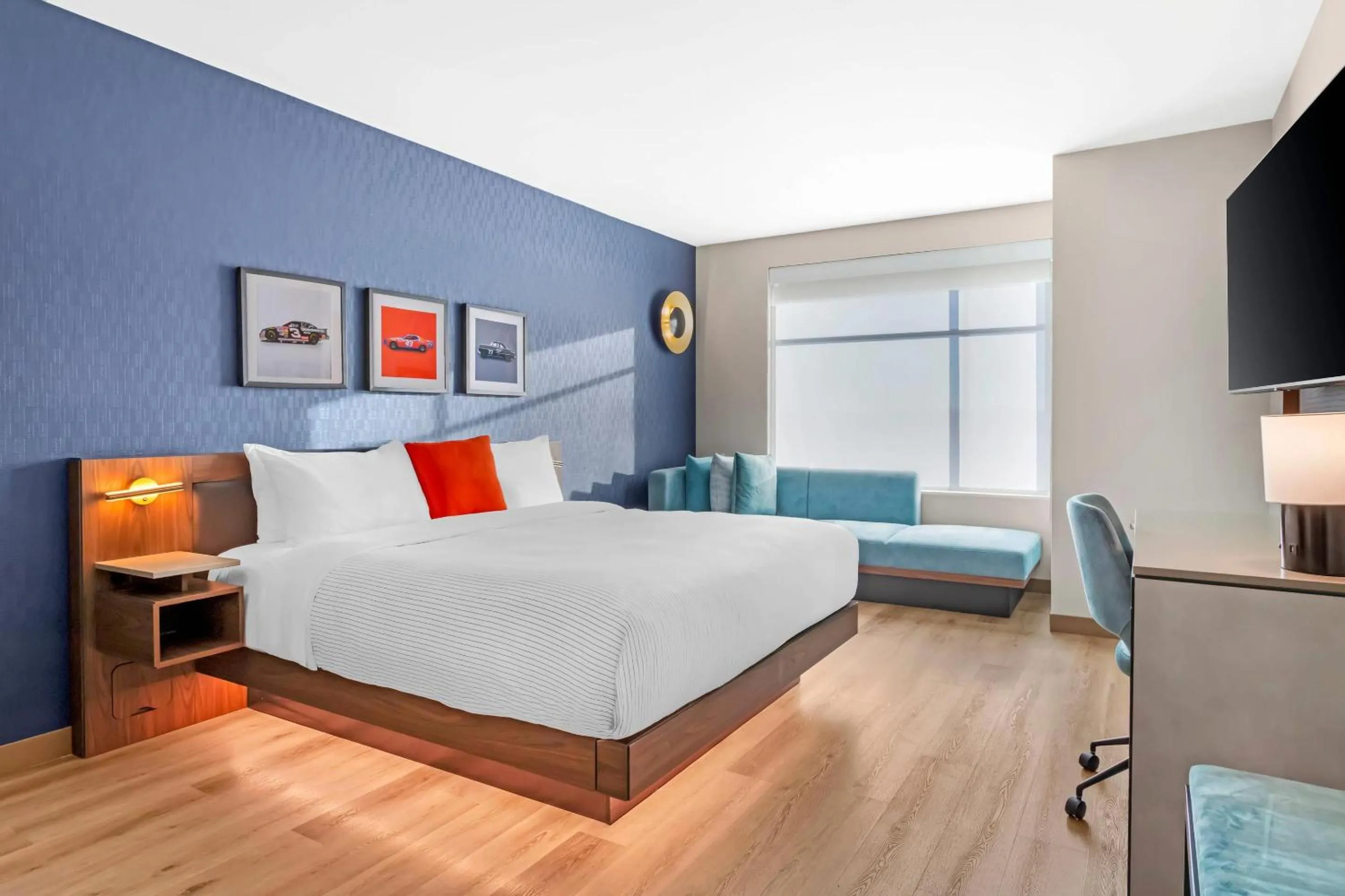 Bedroom, Bed in Cambria Hotel Northlake Conference Center - Roanoke