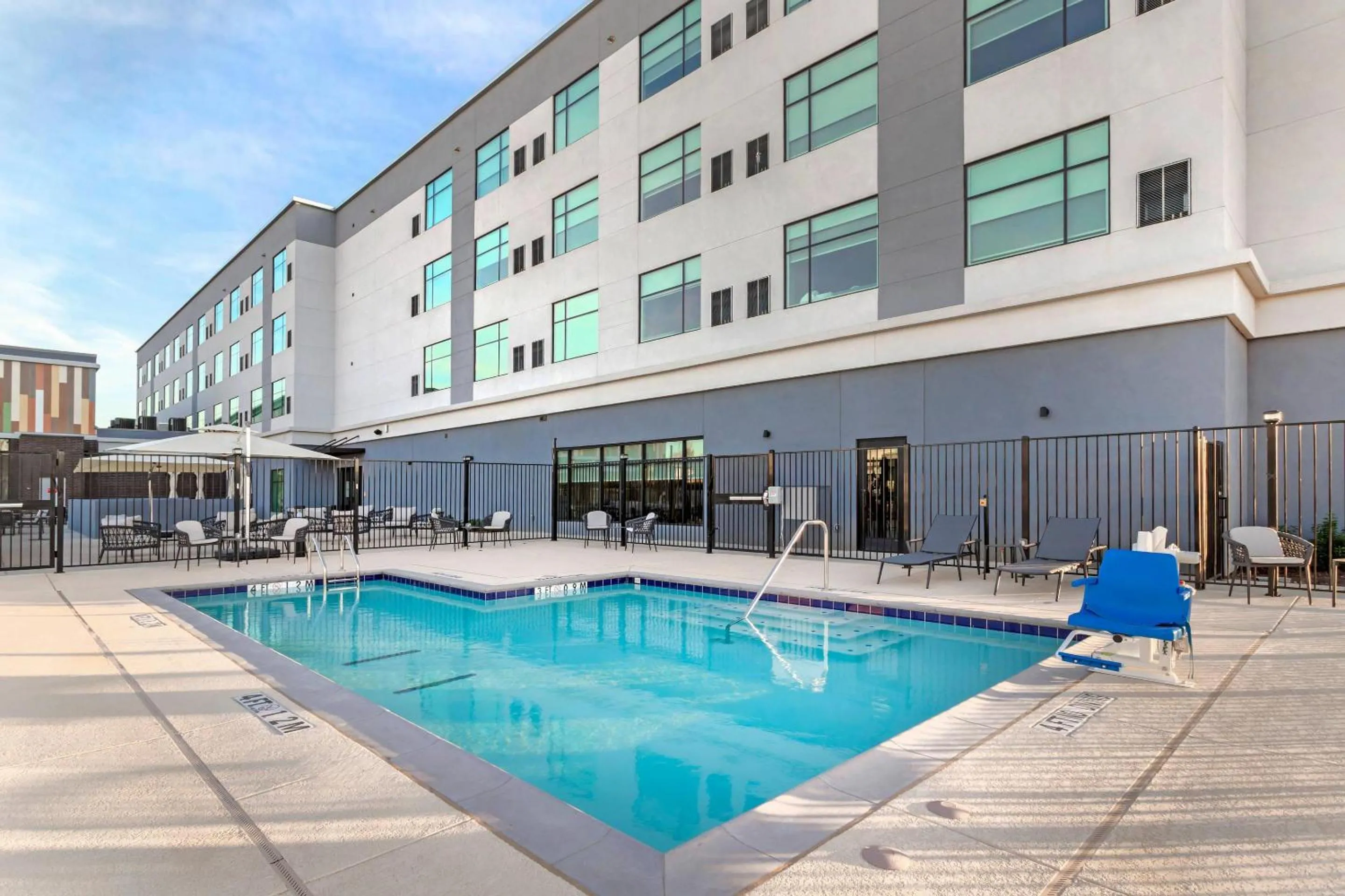Swimming pool in Cambria Hotel Northlake Conference Center - Roanoke
