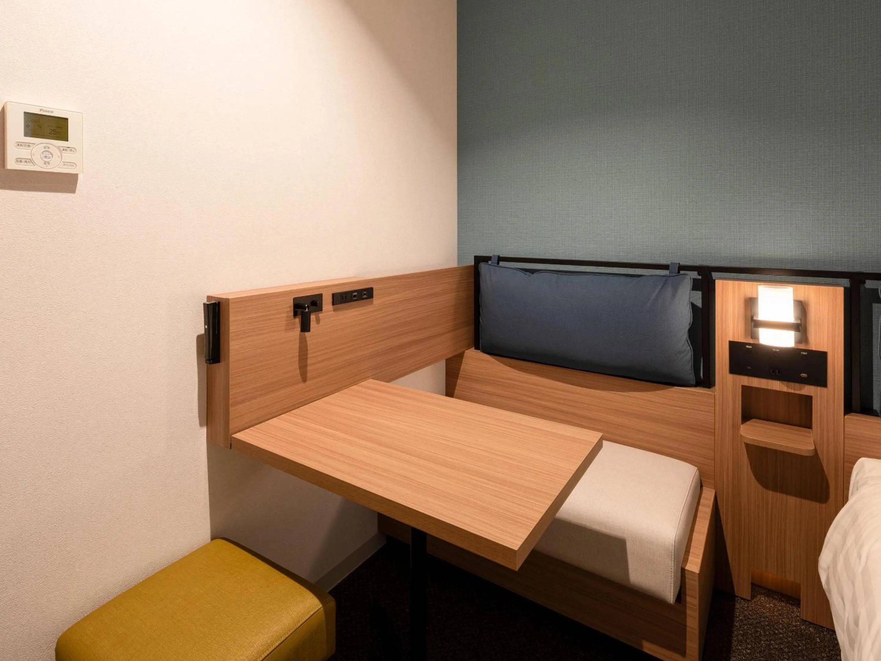 Bedroom, Bed in Comfort Hotel Mito