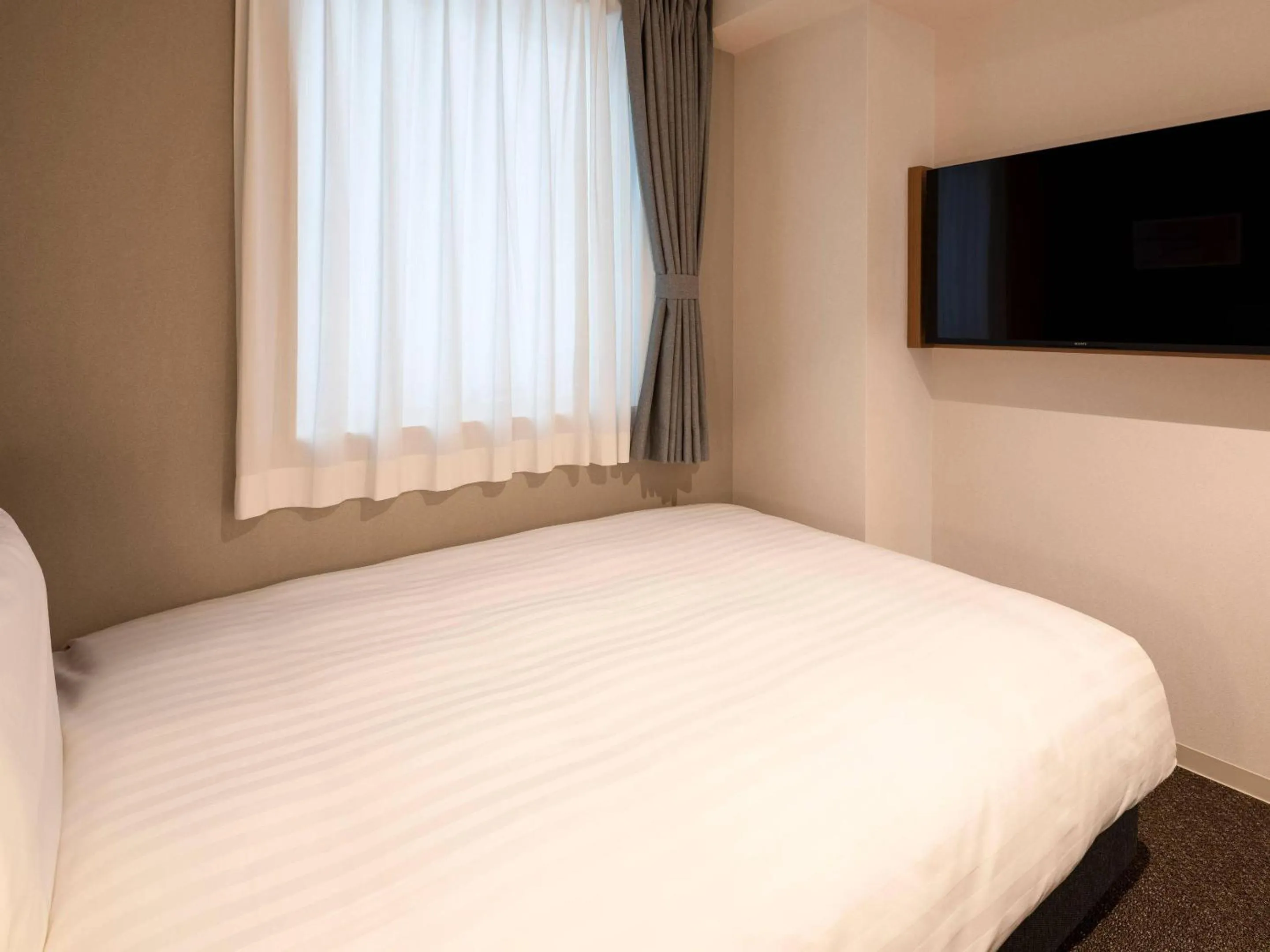 Bedroom, Bed in Comfort Hotel Mito