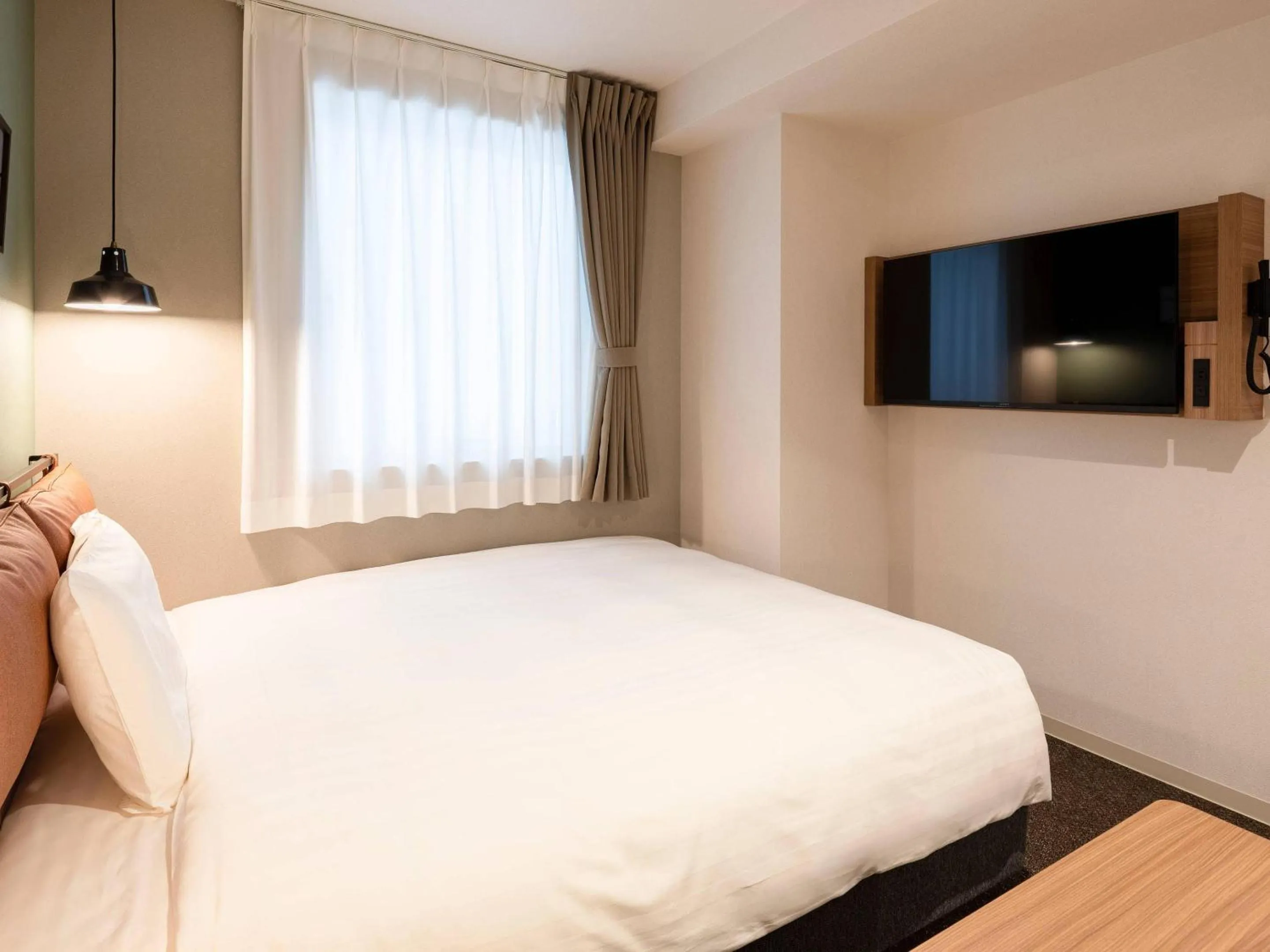 Bedroom, Bed in Comfort Hotel Mito