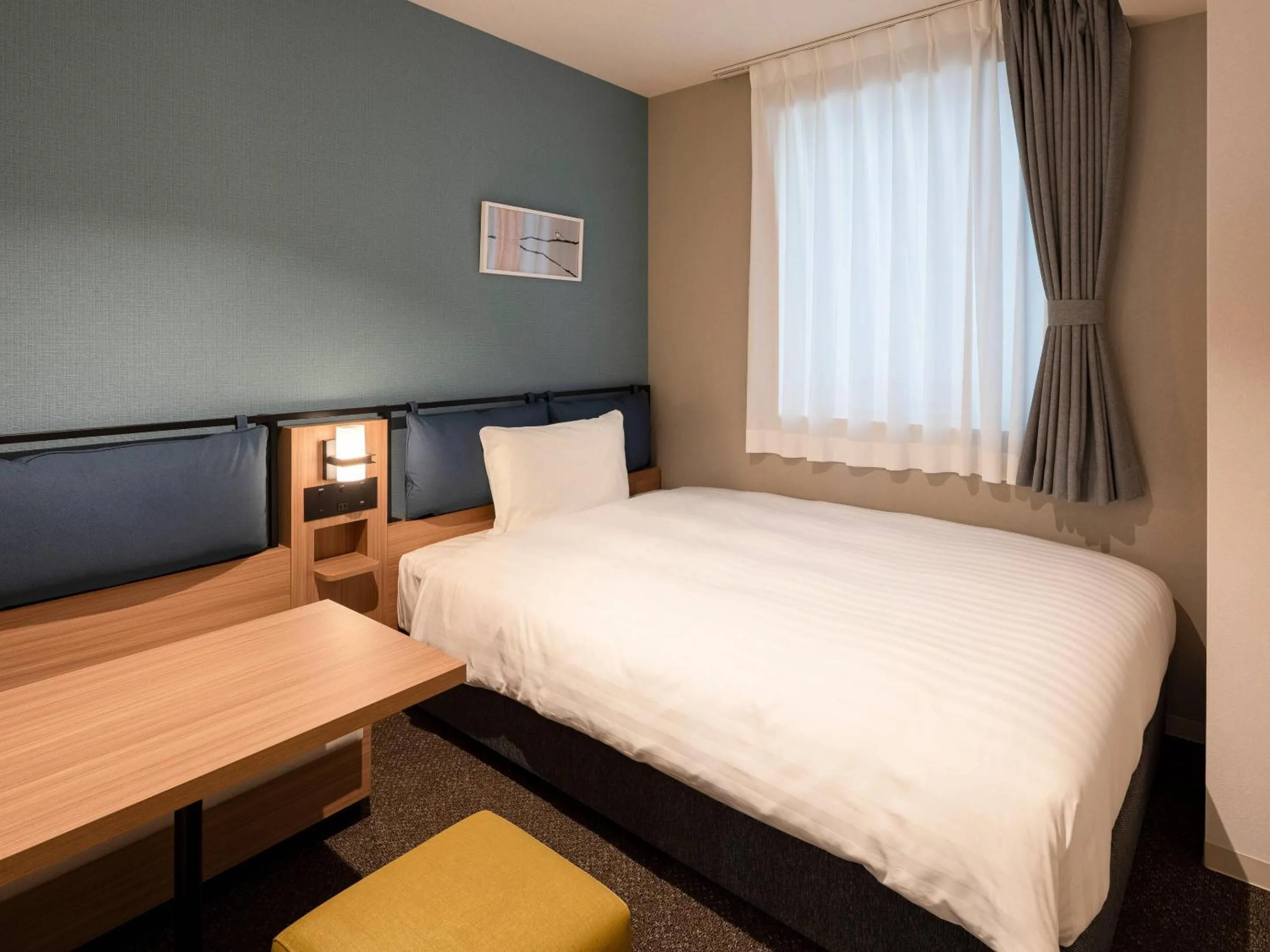 Bedroom, Bed in Comfort Hotel Mito