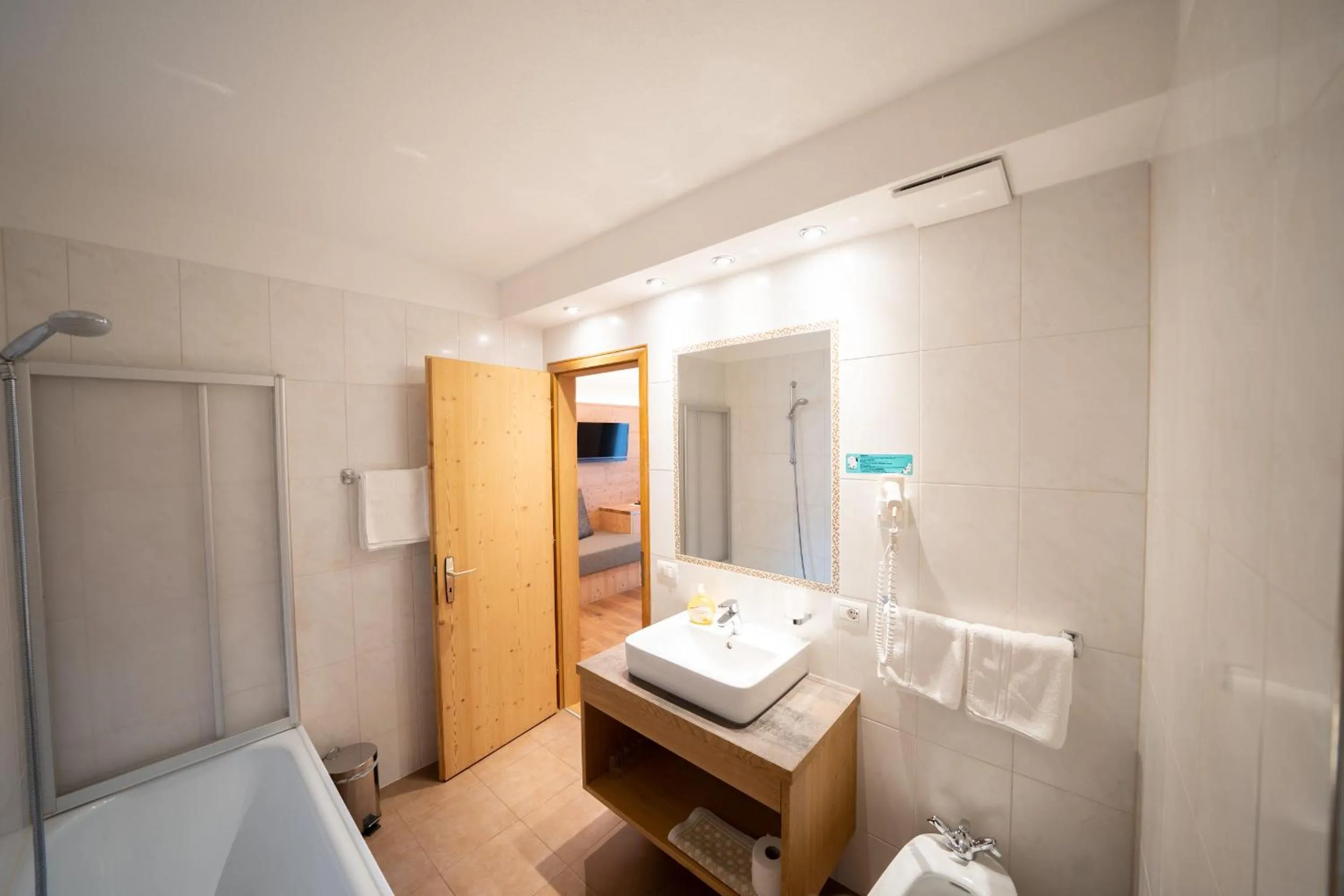 Bathroom in Hotel Ortler