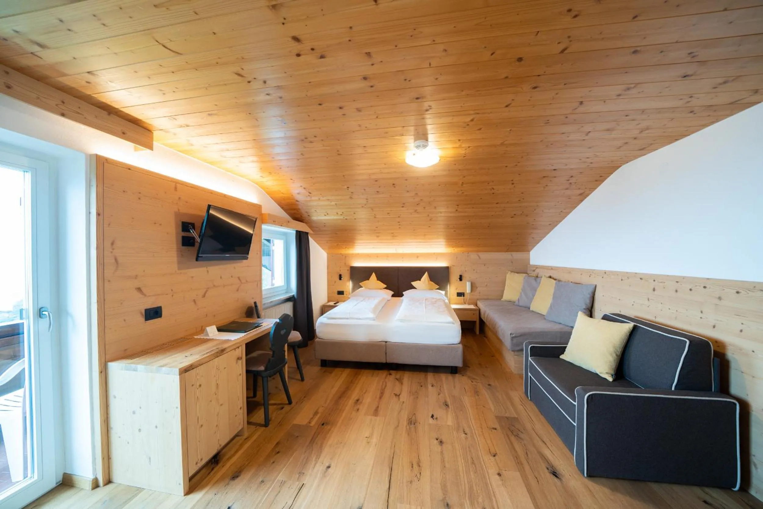 Photo of the whole room, Bed in Hotel Ortler
