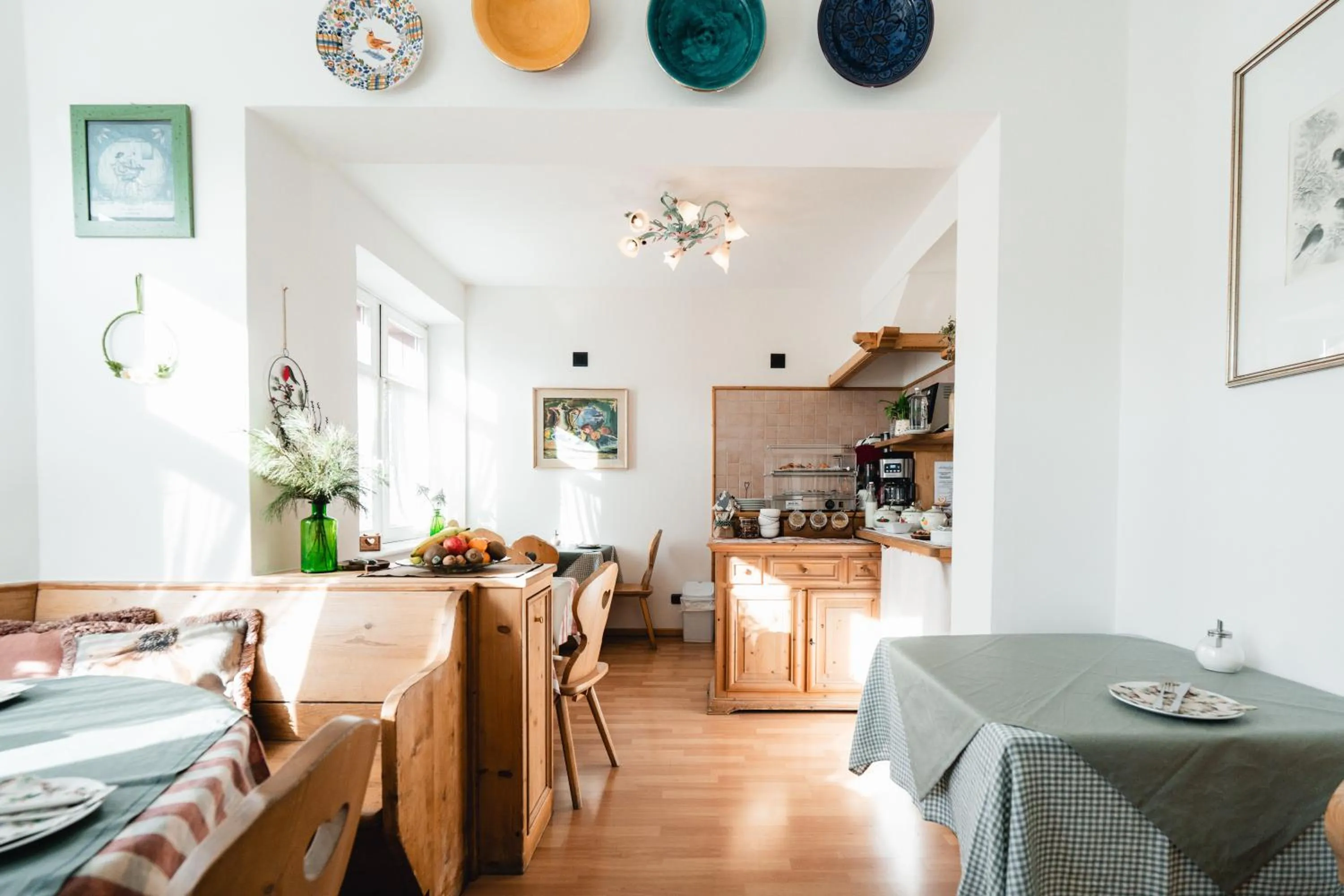 Breakfast in Hotel Oasi