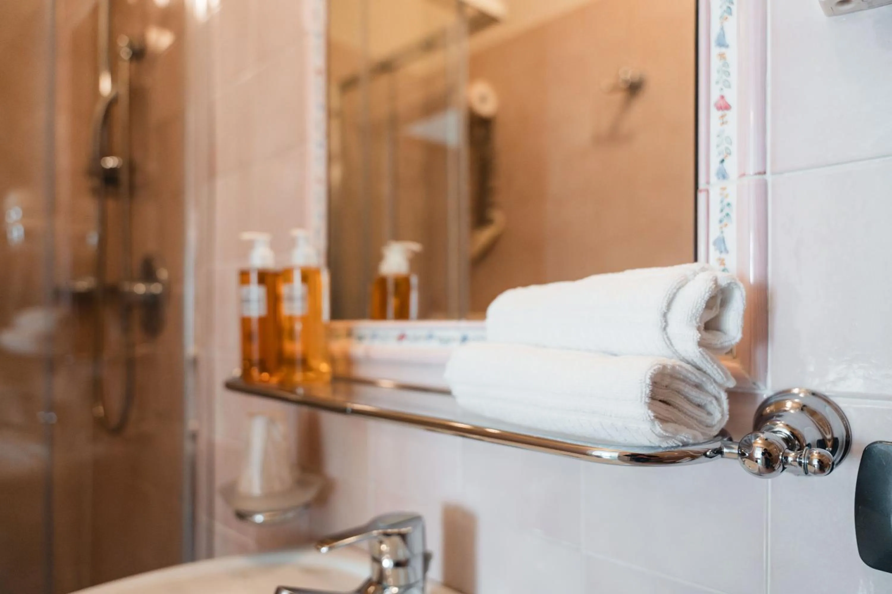 Bathroom in Hotel Oasi