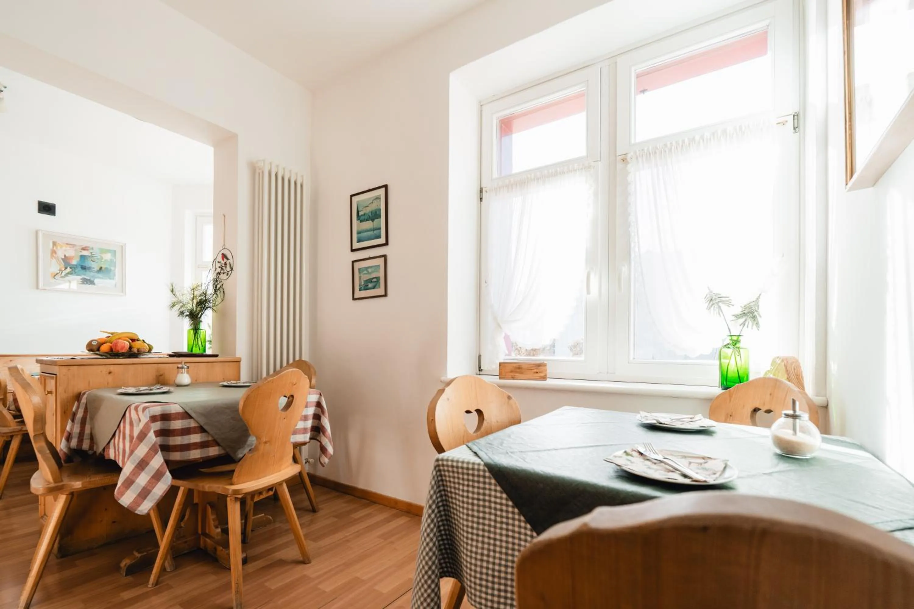 Breakfast in Hotel Oasi