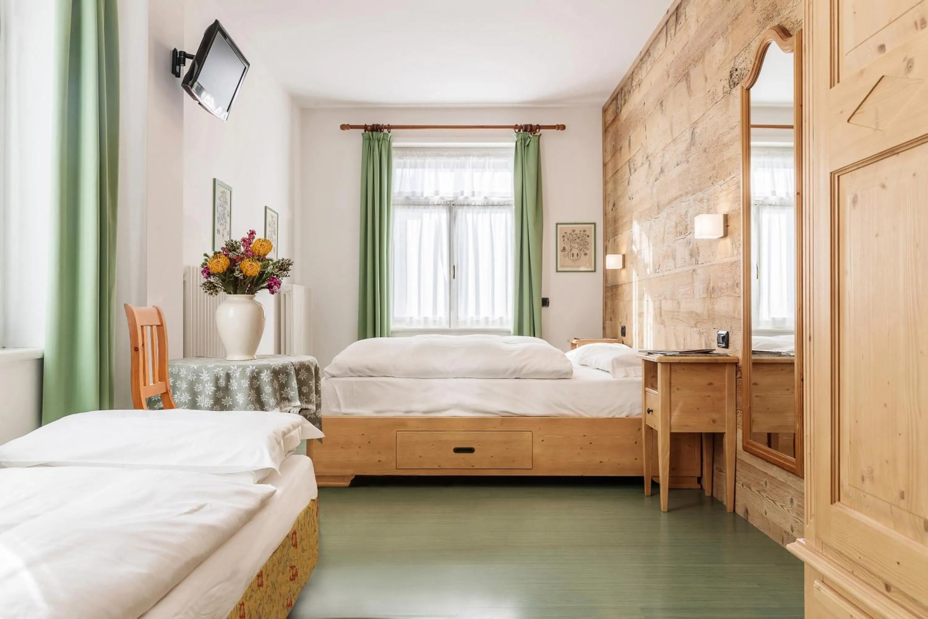 Photo of the whole room, Bed in Hotel Oasi