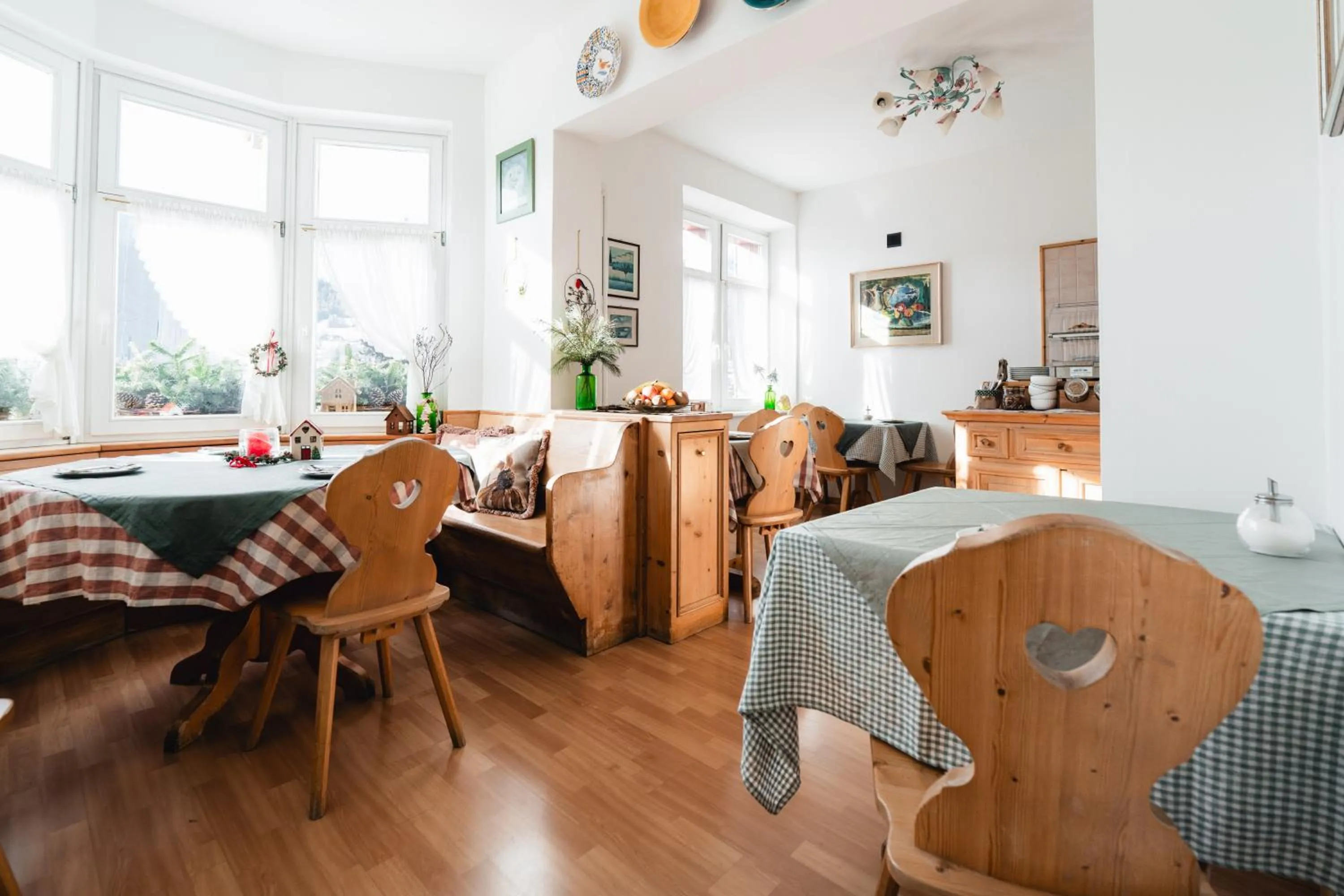 Breakfast in Hotel Oasi