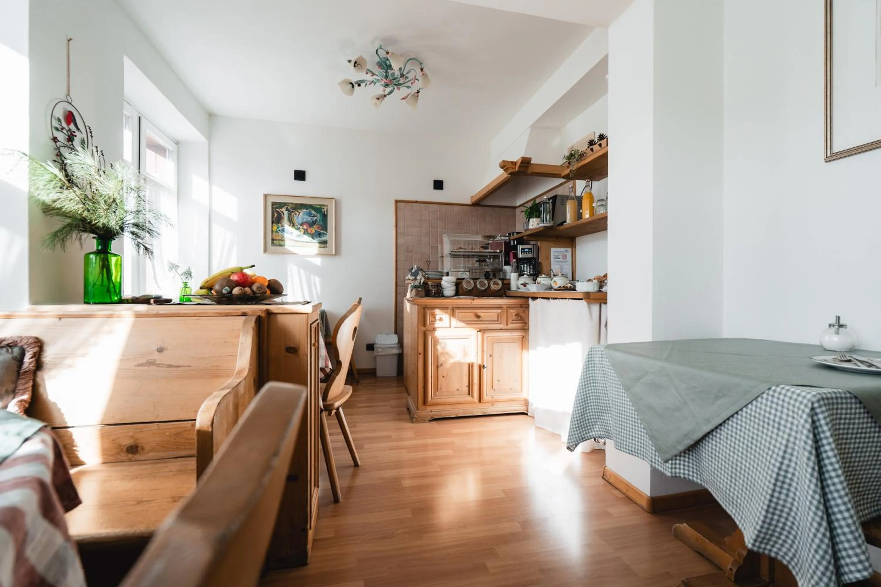 Breakfast in Hotel Oasi