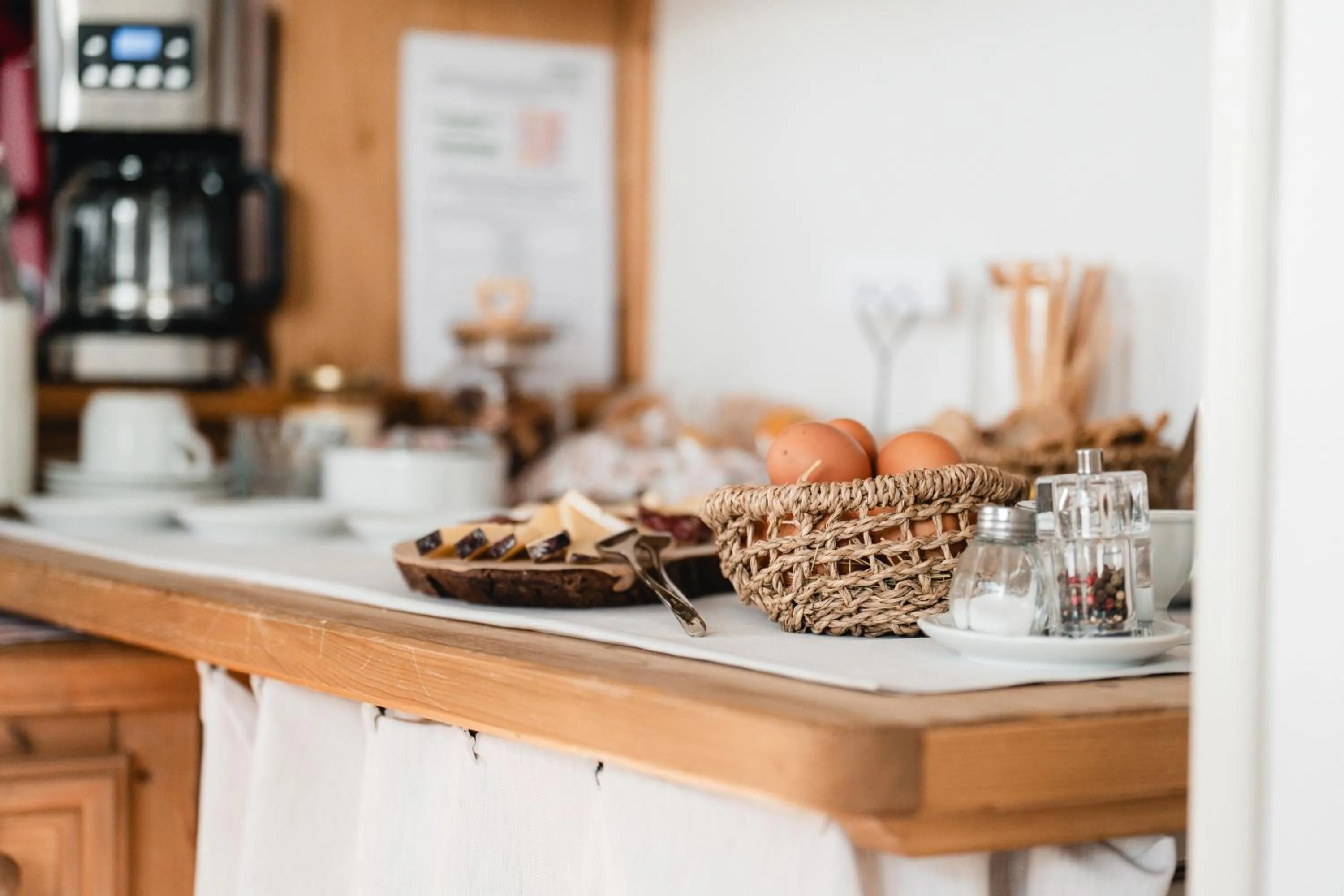 Breakfast in Hotel Oasi