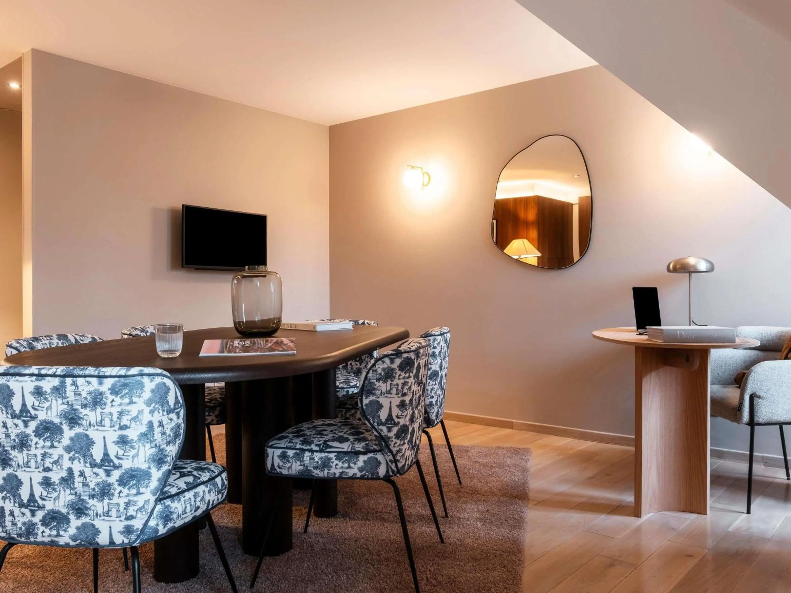 Bedroom in Mercure Maintenon