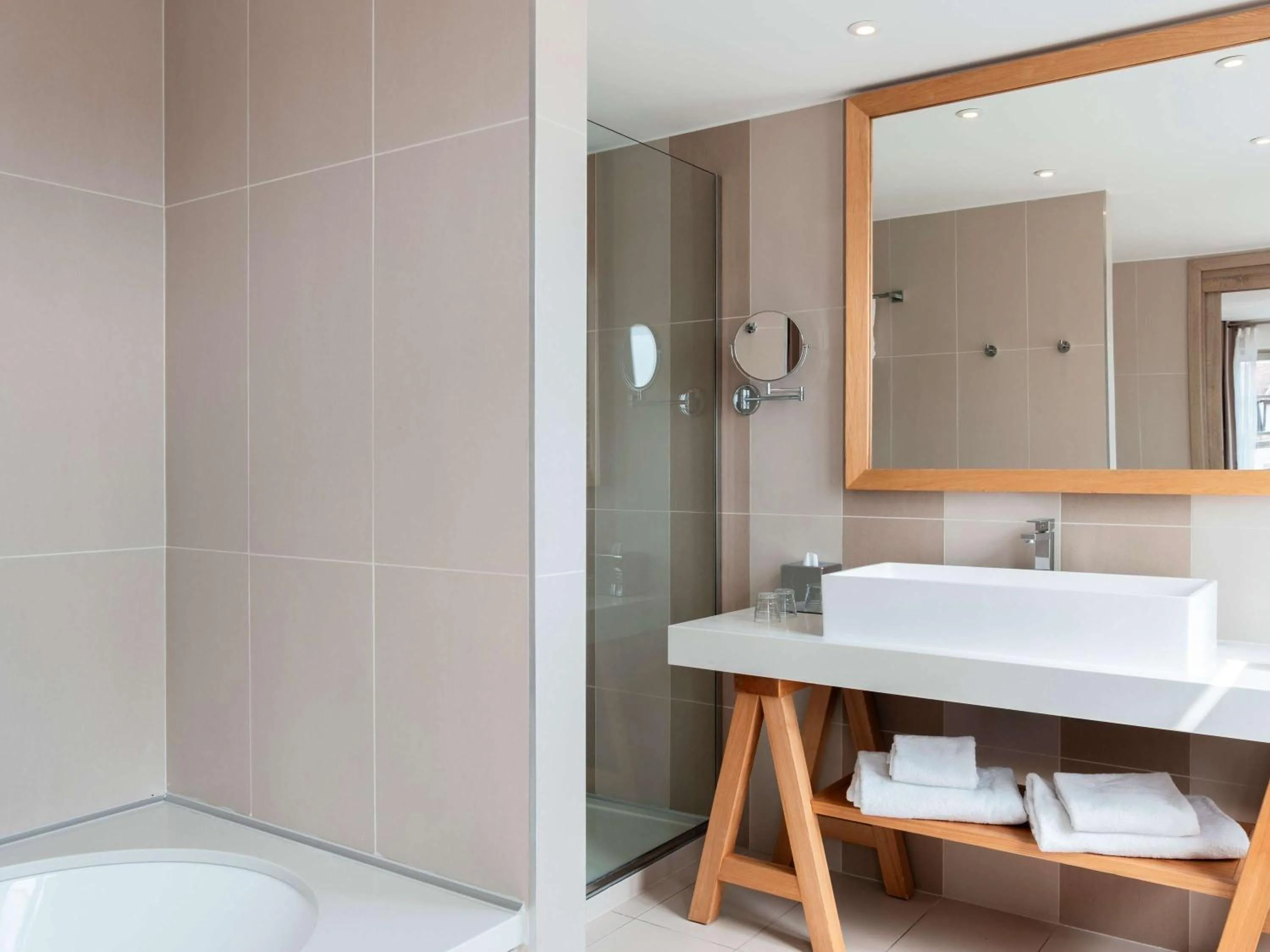 Superior Queen Suite with Sofa Bed in Mercure Maintenon