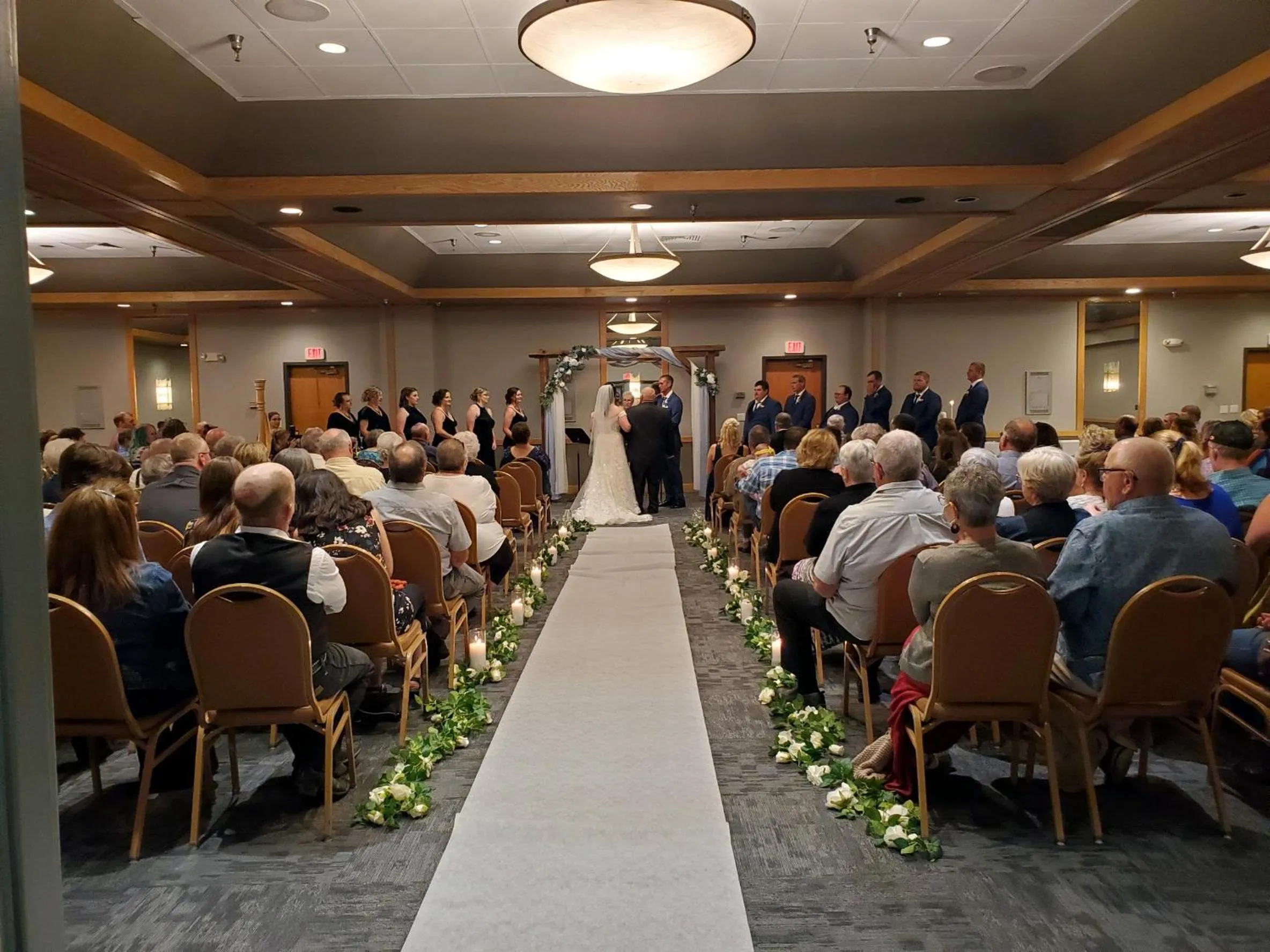 wedding in Crossroads Hotel and Huron Event Center