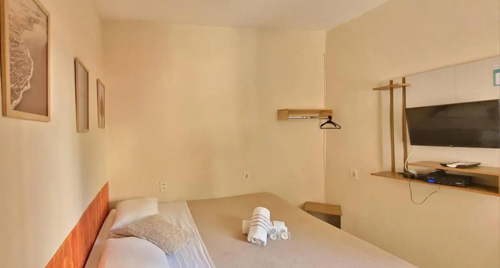 Double Room in Matianellu Hostel Double Room in Matianellu Hostel