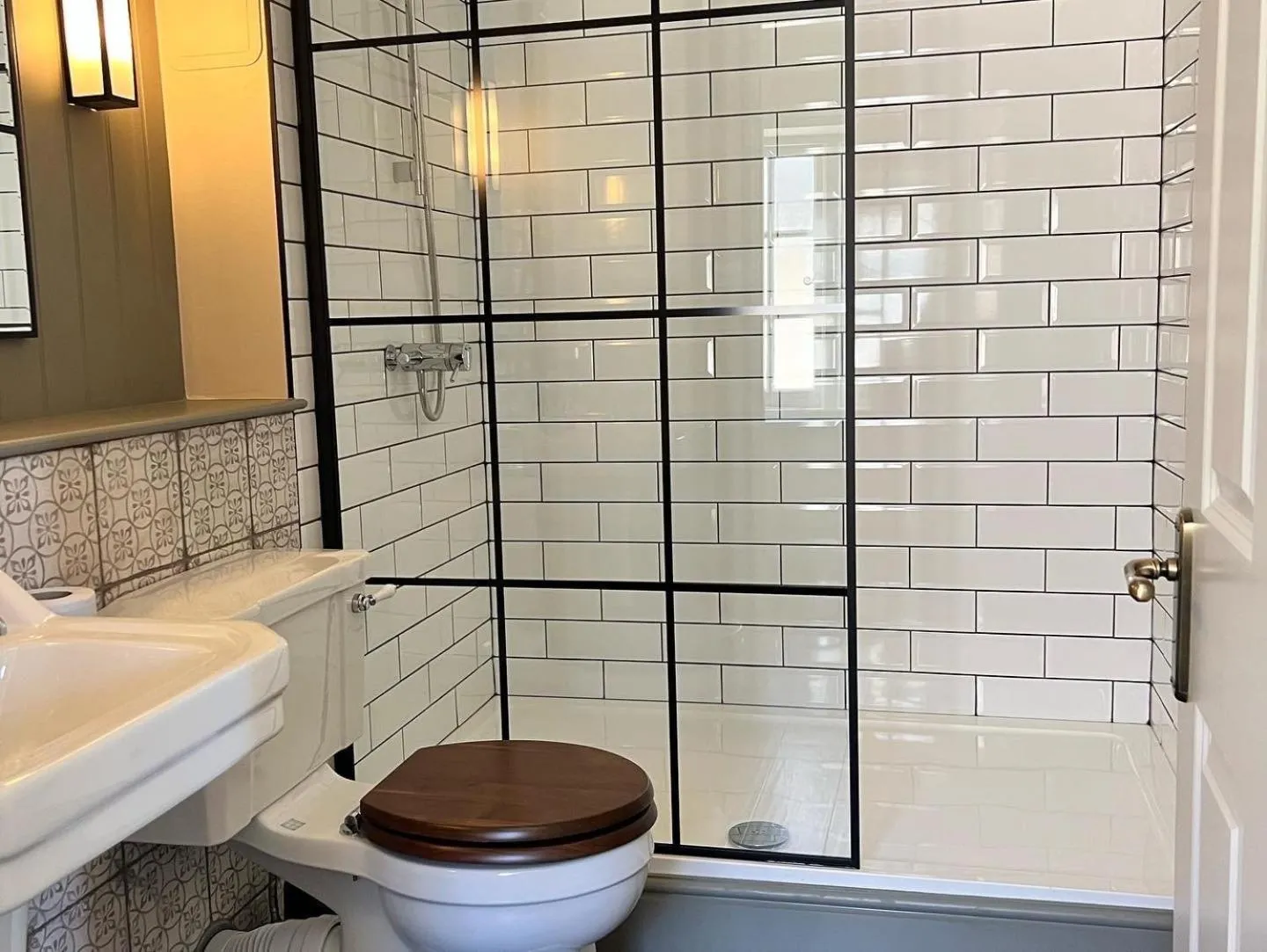 Bathroom in The Punchbowl Inn